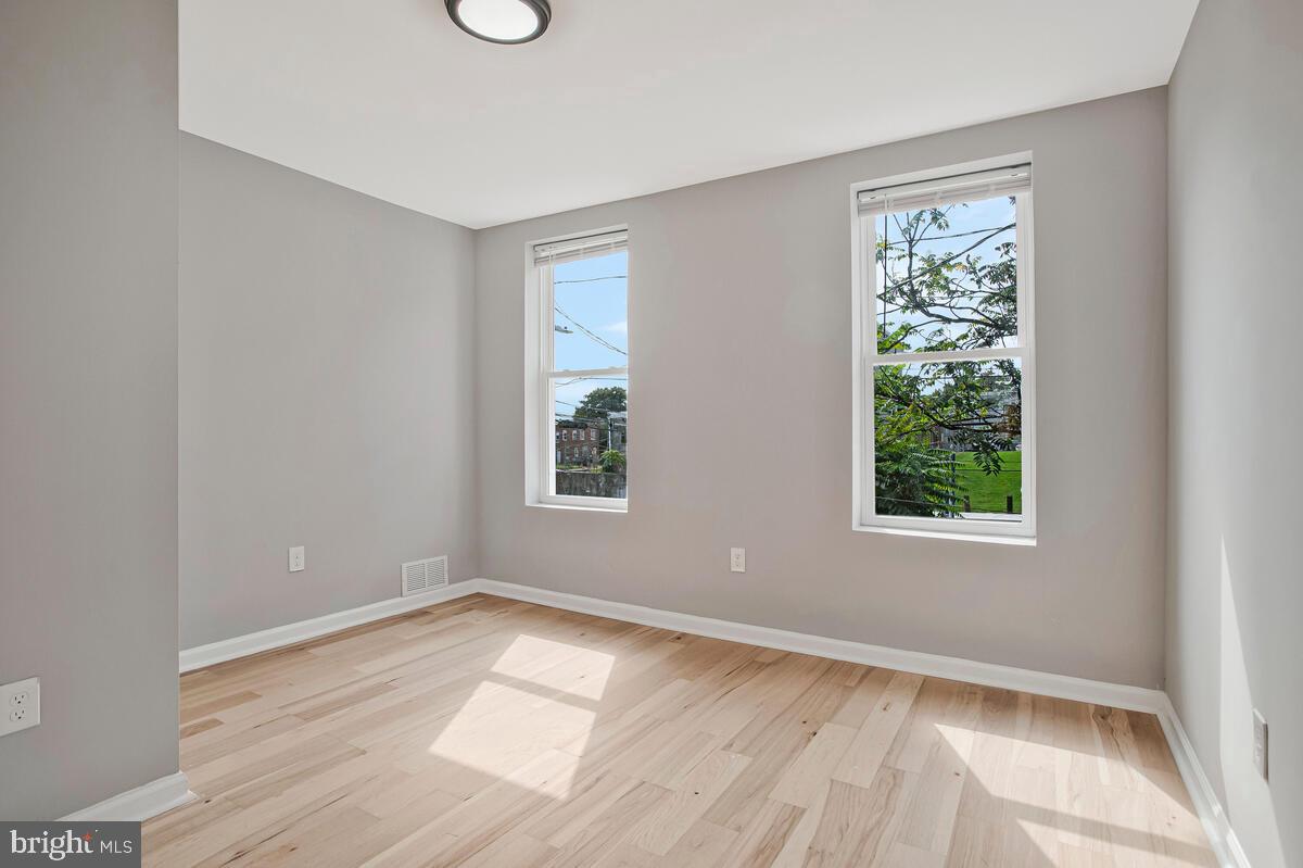 2505 Hollins St Property Photo 24