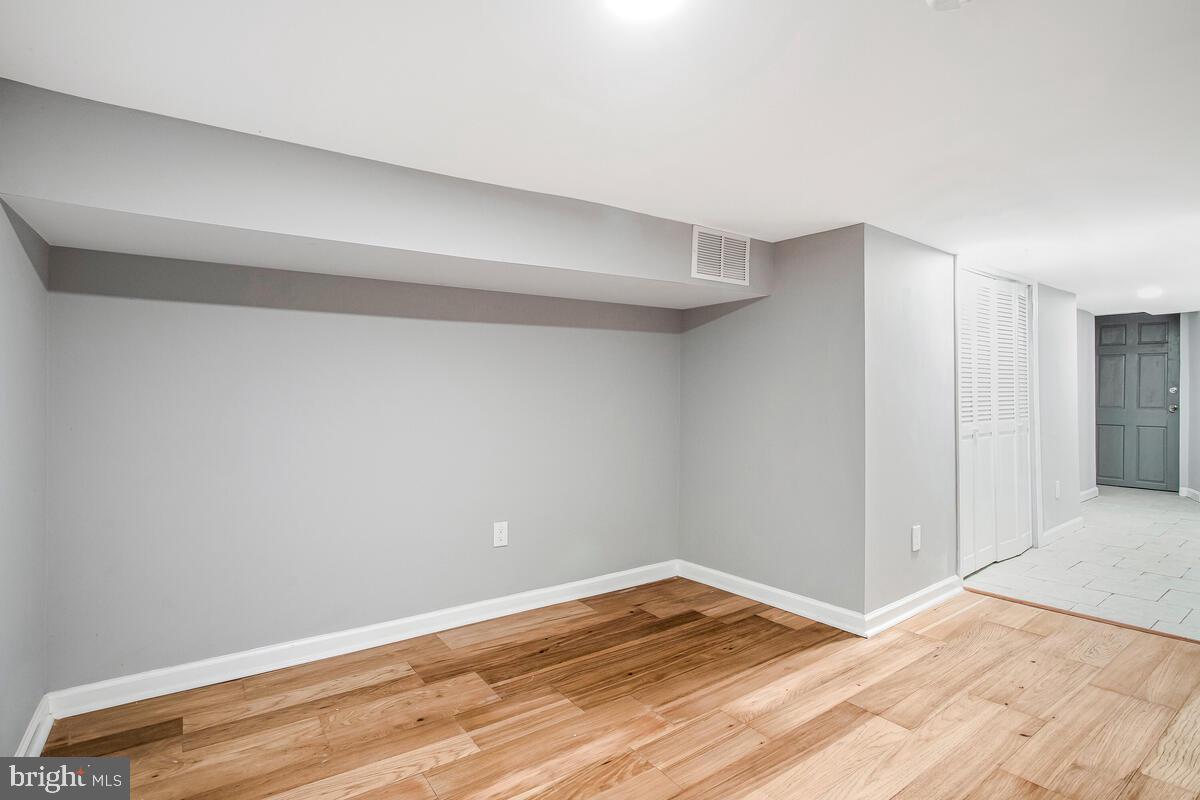 2505 Hollins St Property Photo 27