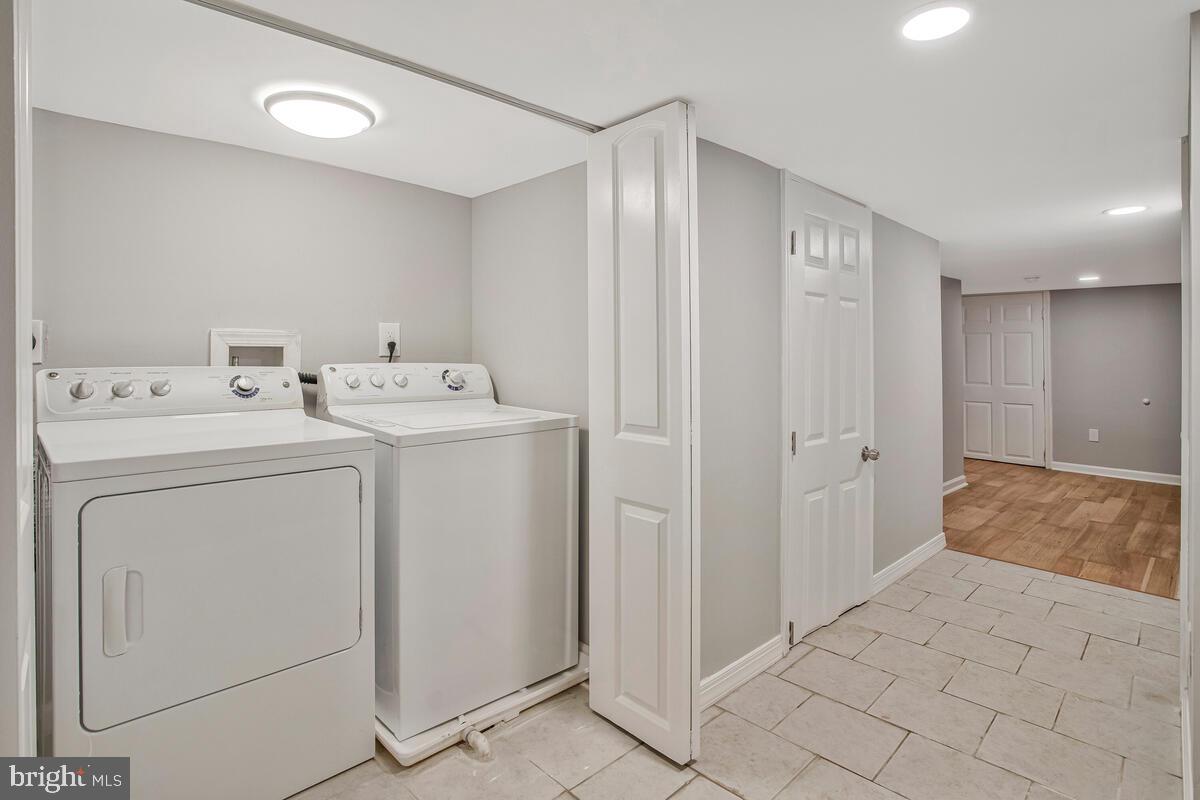 2505 Hollins St Property Photo 31