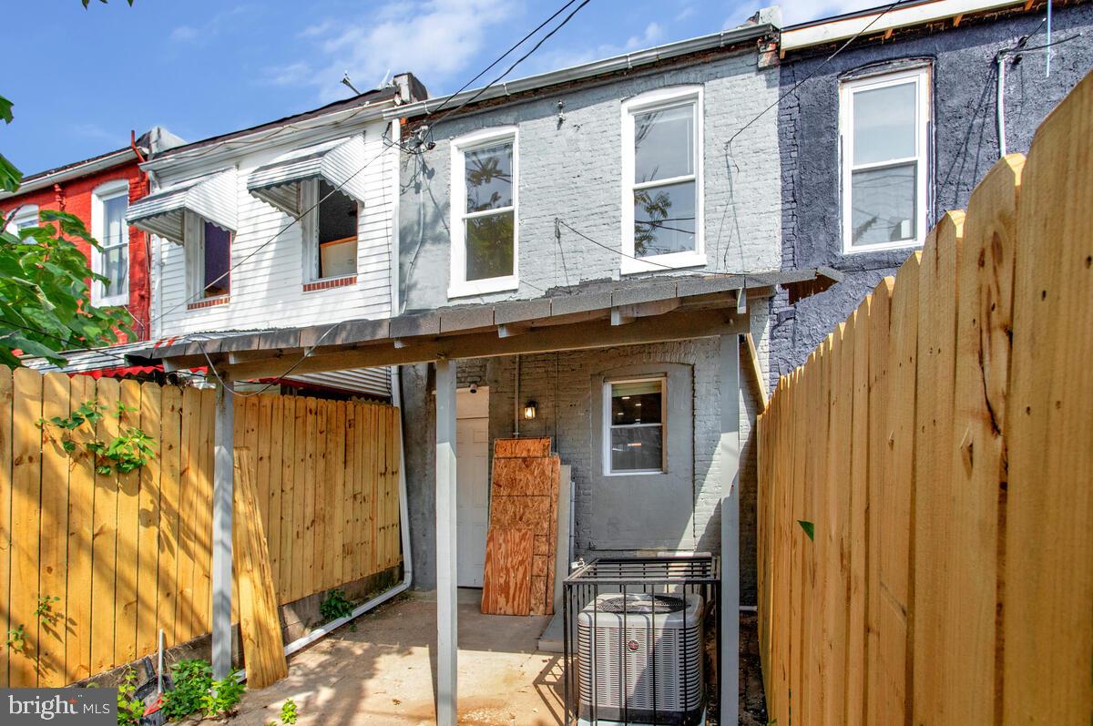 2505 Hollins St Property Photo 36