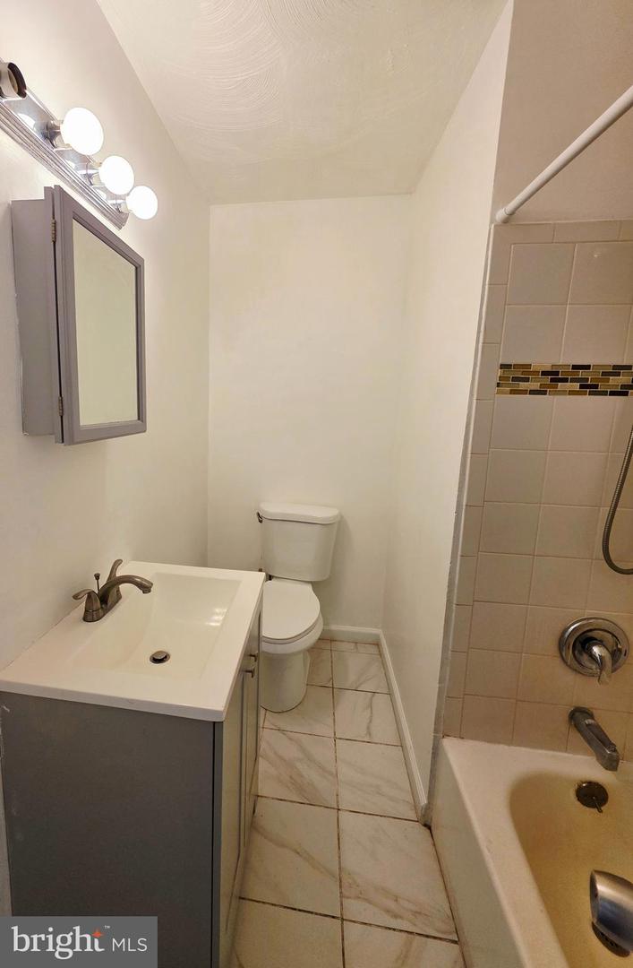 4525 Pennington Ave Property Photo 17