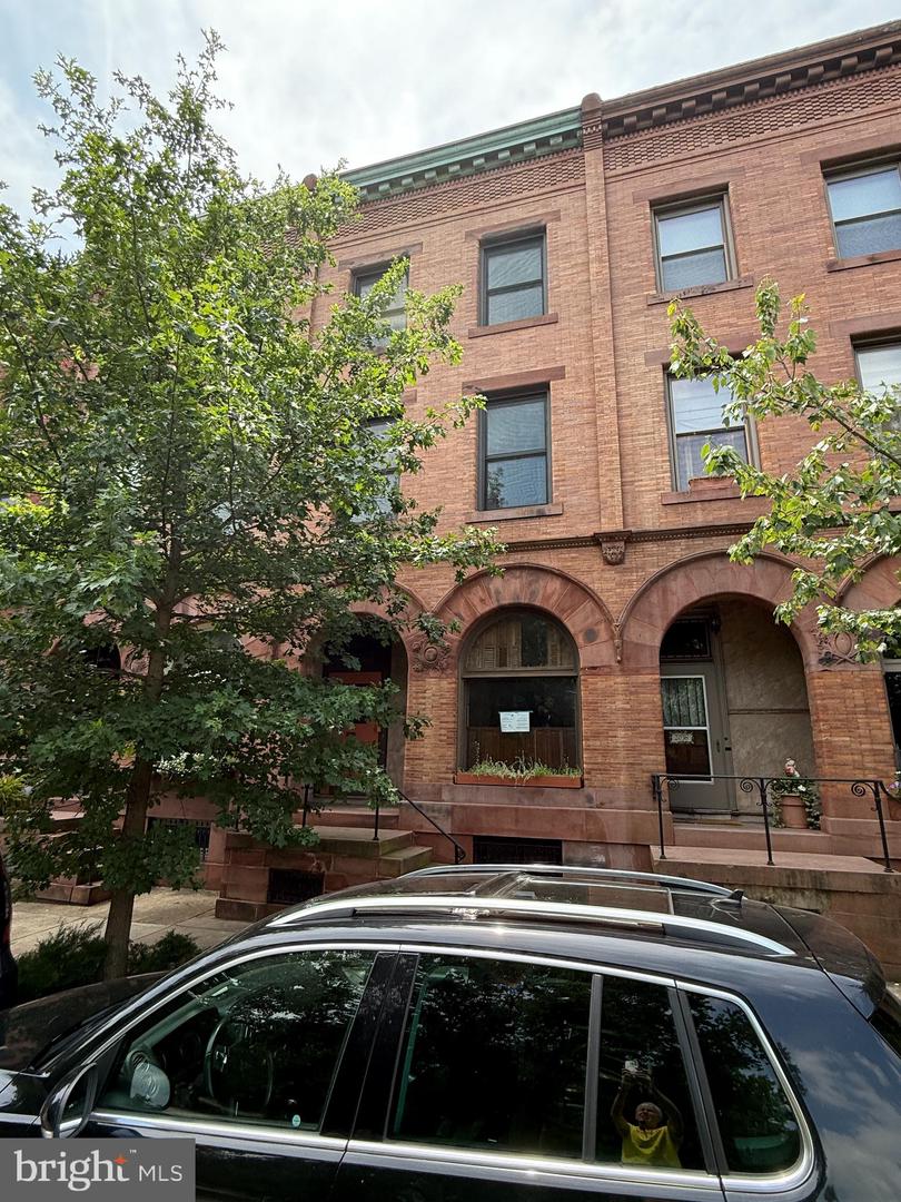 2036 Park Ave Property Photo 1