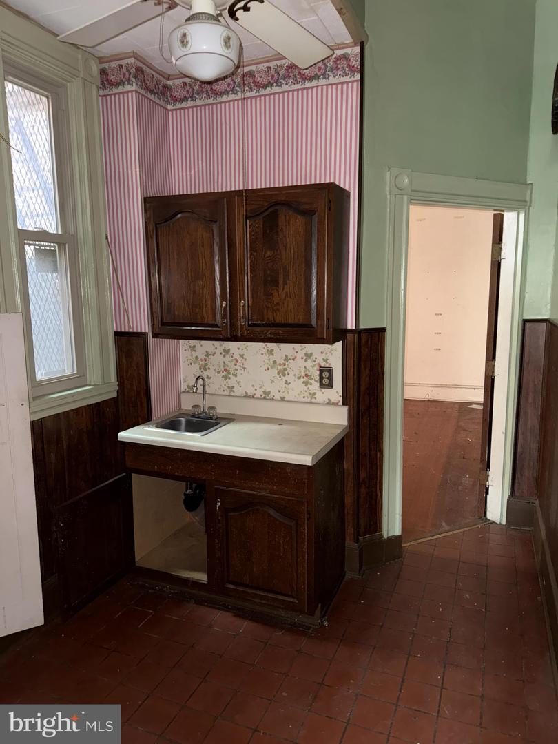 2036 Park Ave Property Photo 3