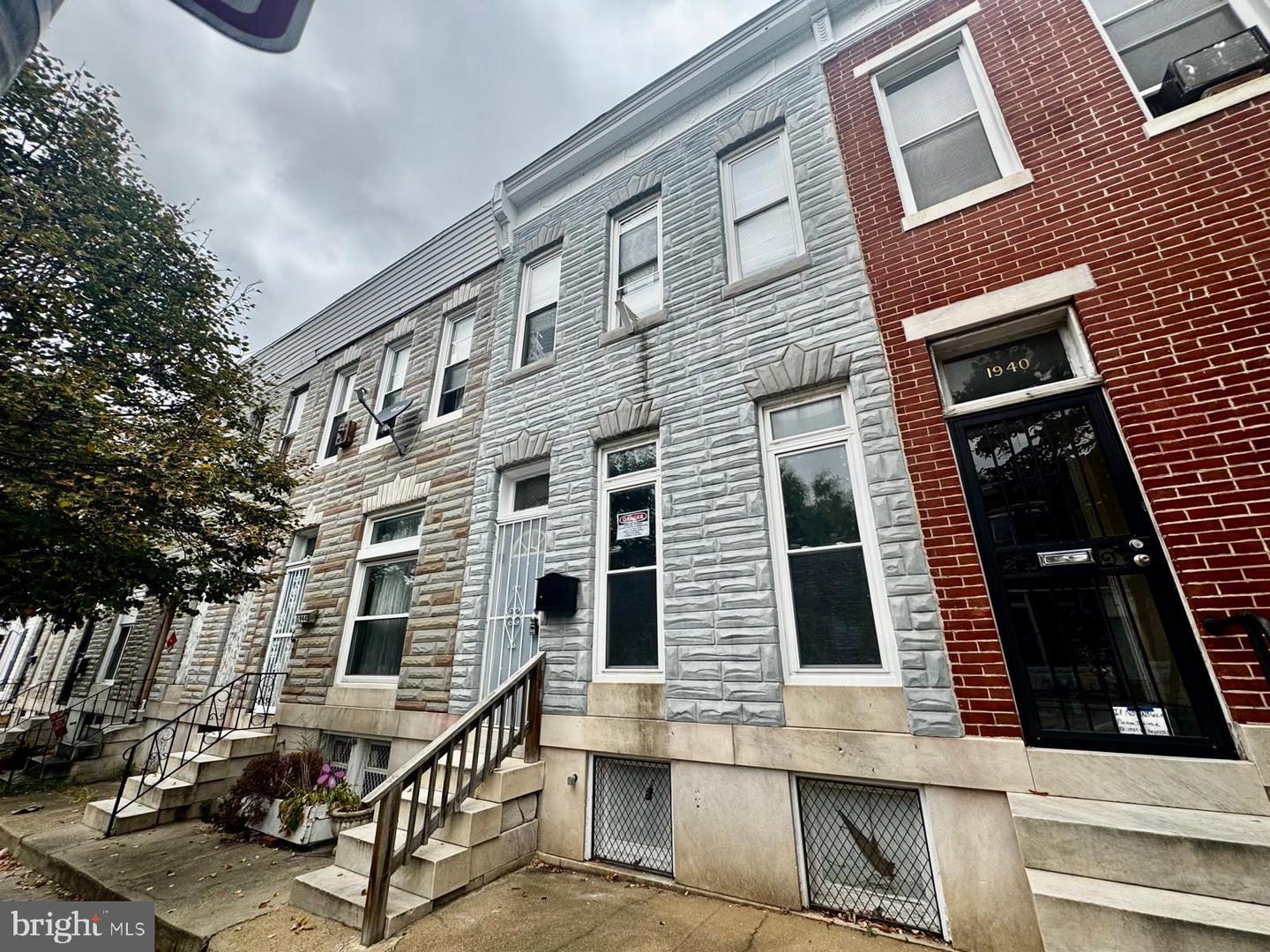1942 W Fayette St Property Photo 1