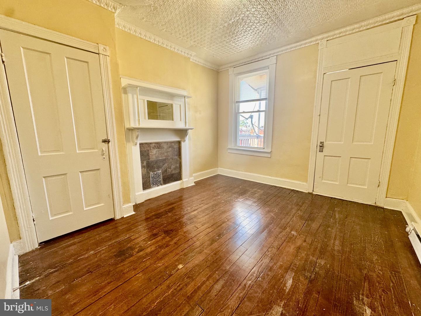 1942 W Fayette St Property Photo 12