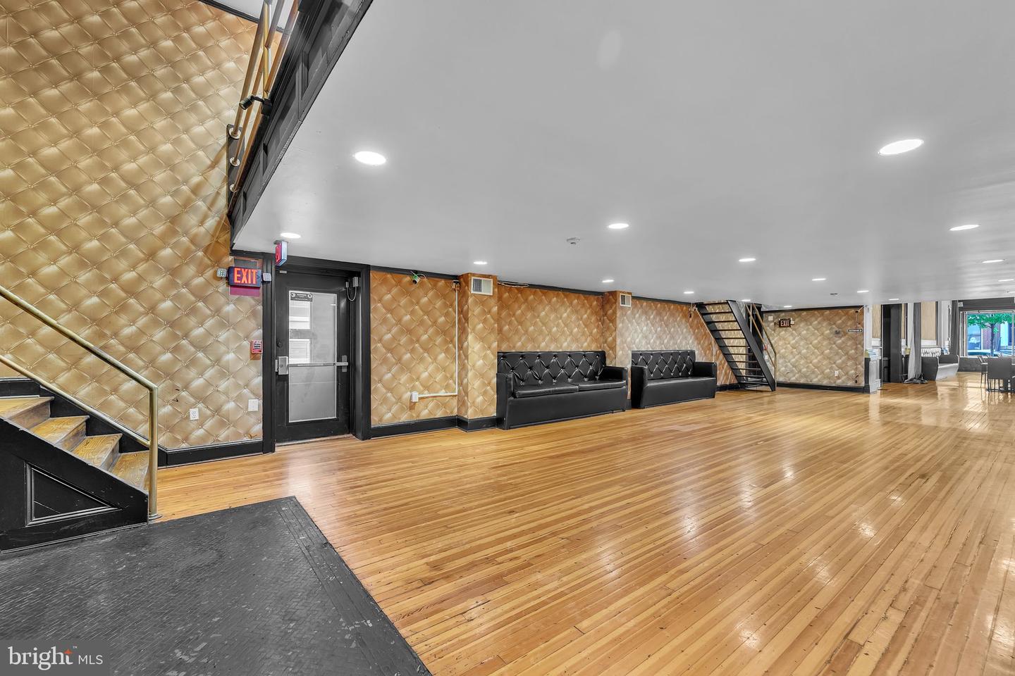 518 N Charles N N Property Photo 17