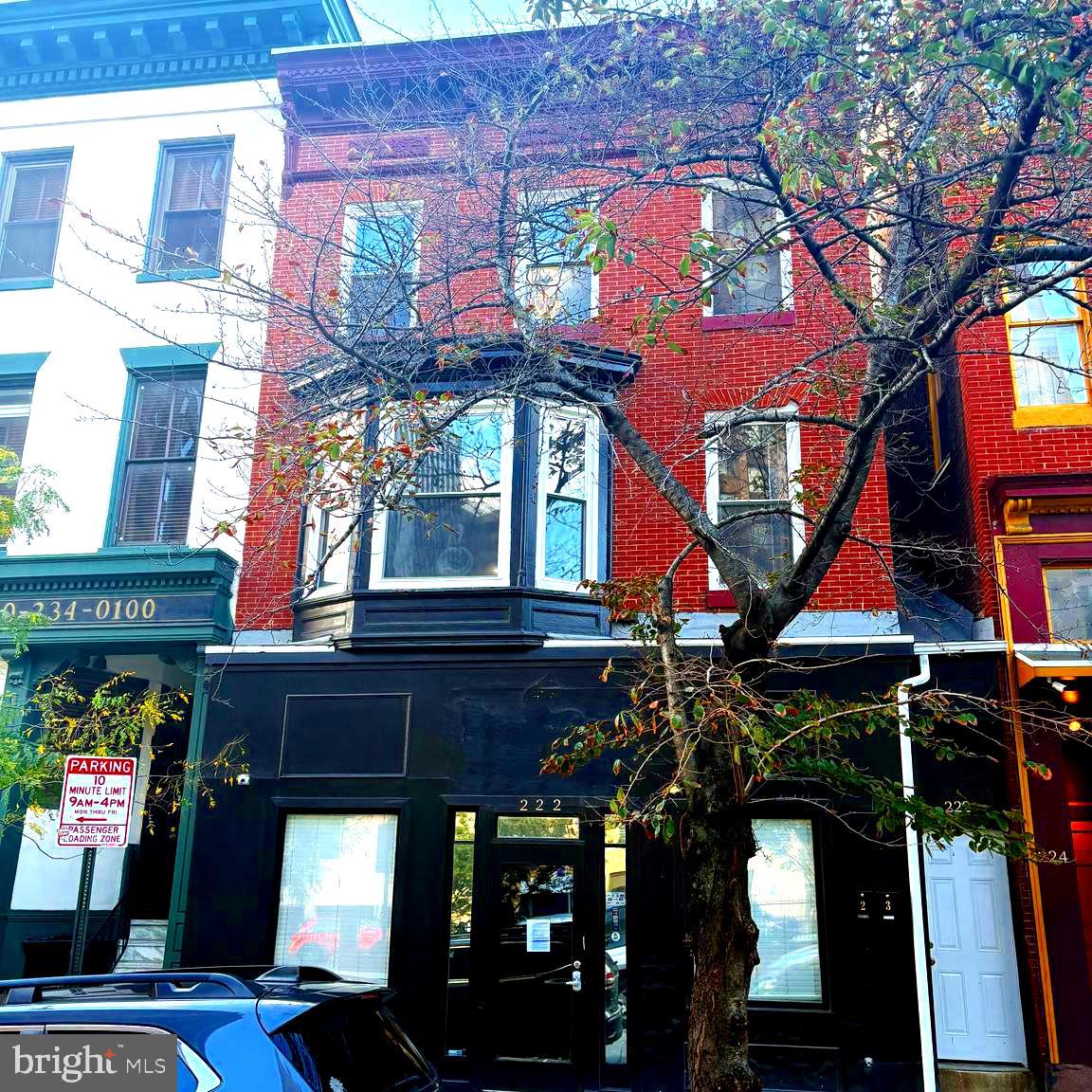 222 N LIBERTY ST Property Photo 1