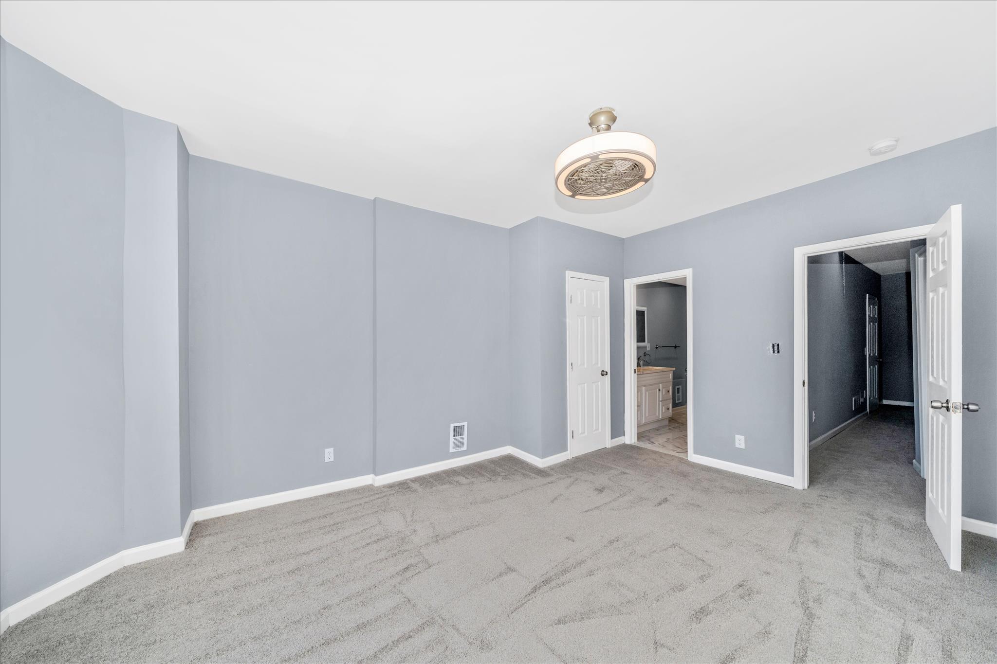 2224 W Fayette St Property Photo 8