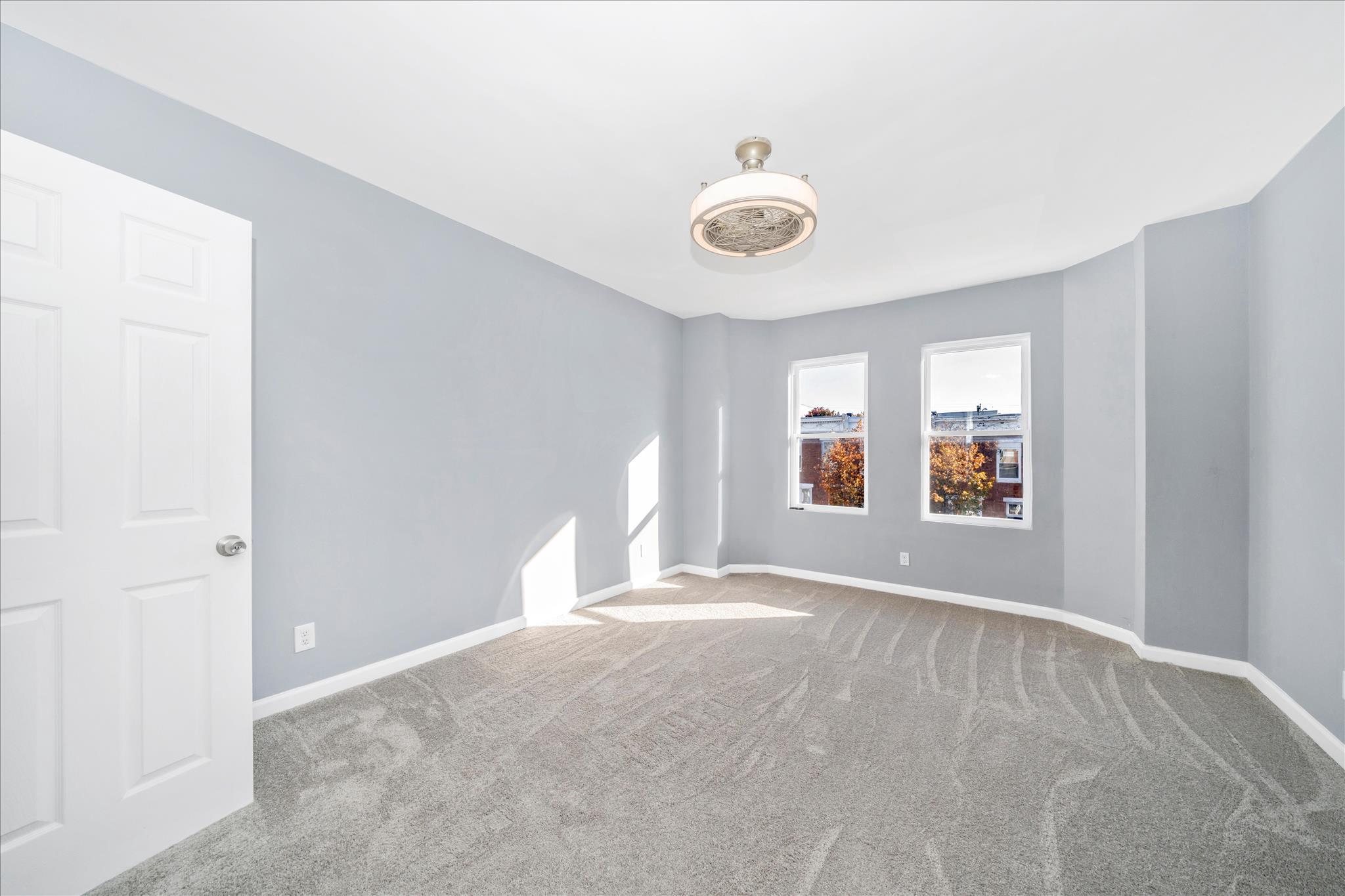 2224 W Fayette St Property Photo 10