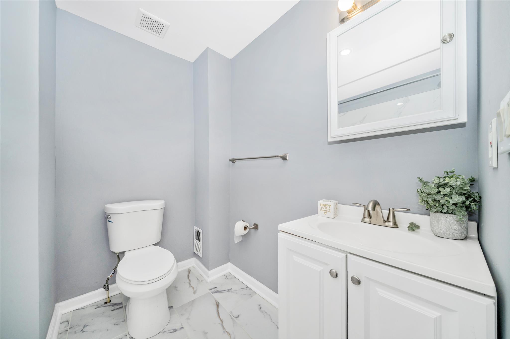 2224 W Fayette St Property Photo 13