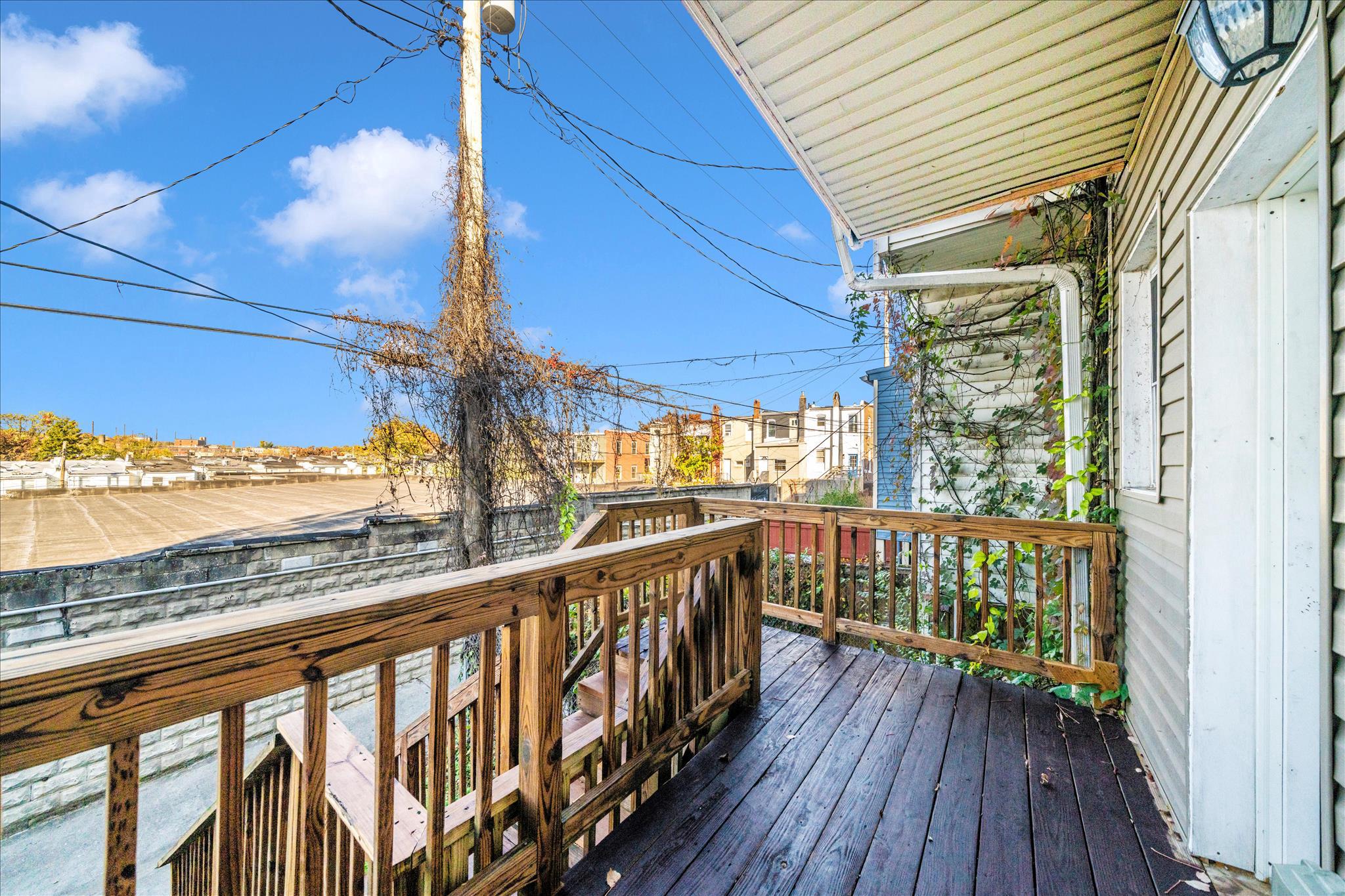 2224 W Fayette St Property Photo 15