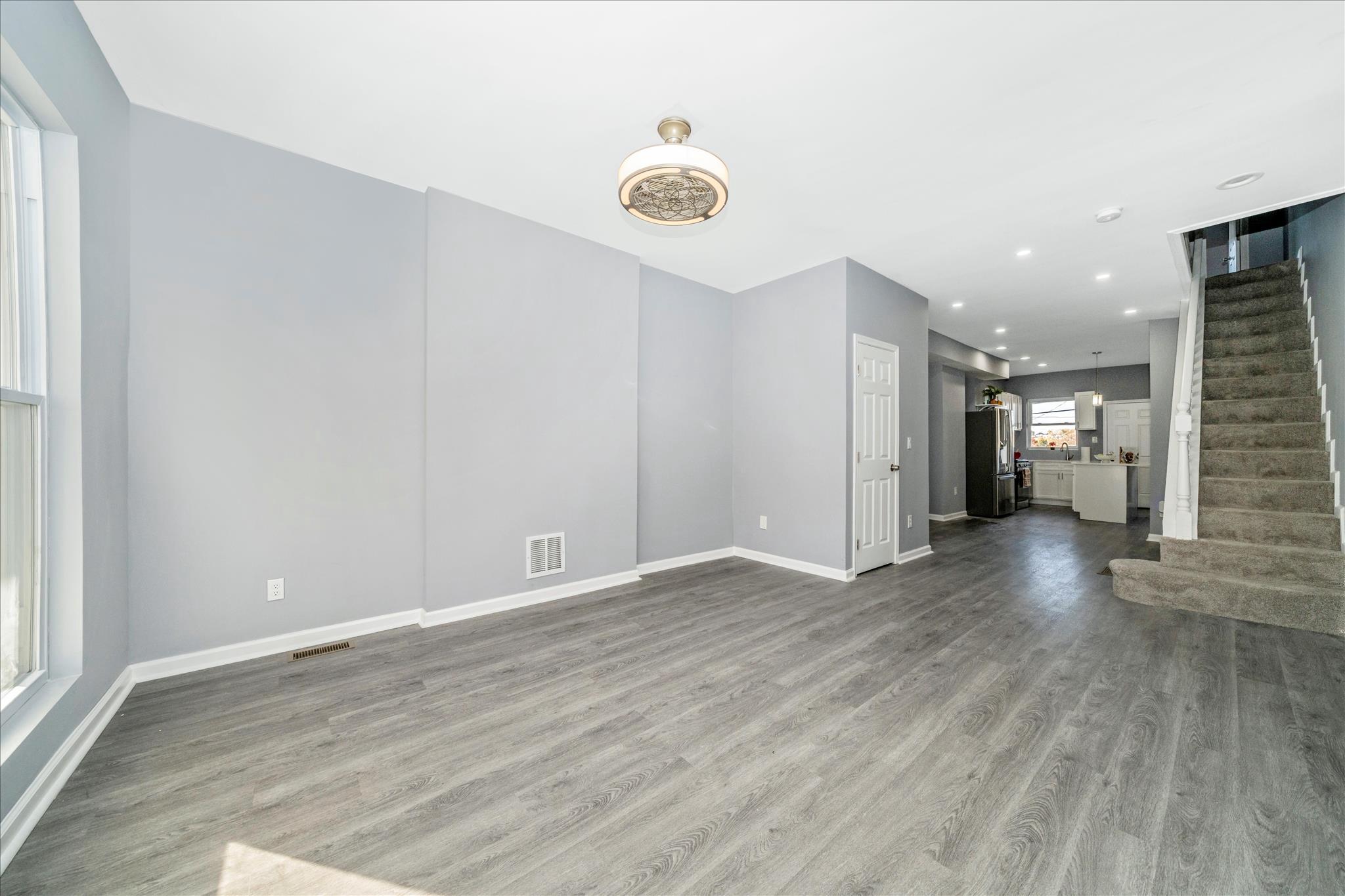 2224 W Fayette St Property Photo 32