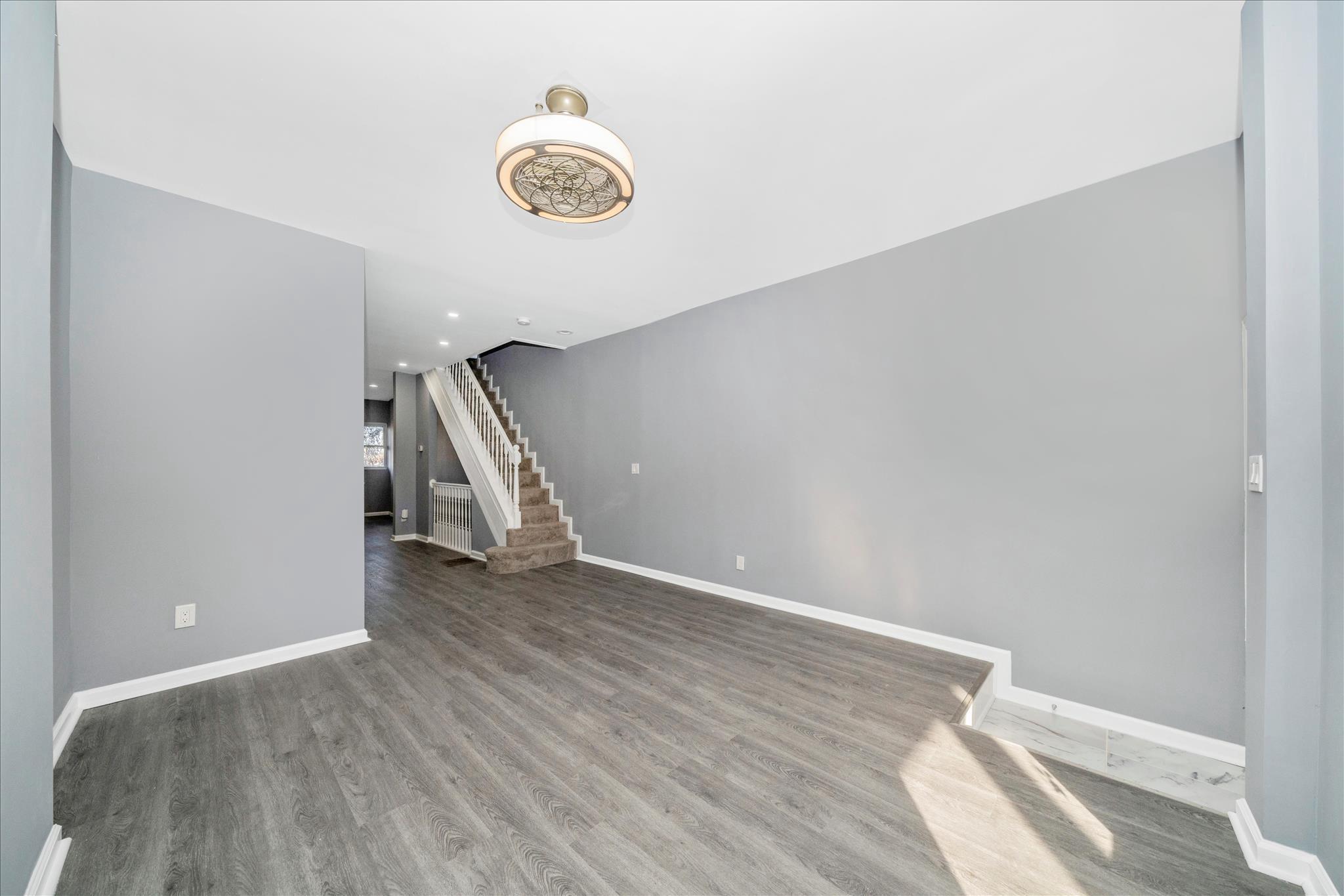 2224 W Fayette St Property Photo 33