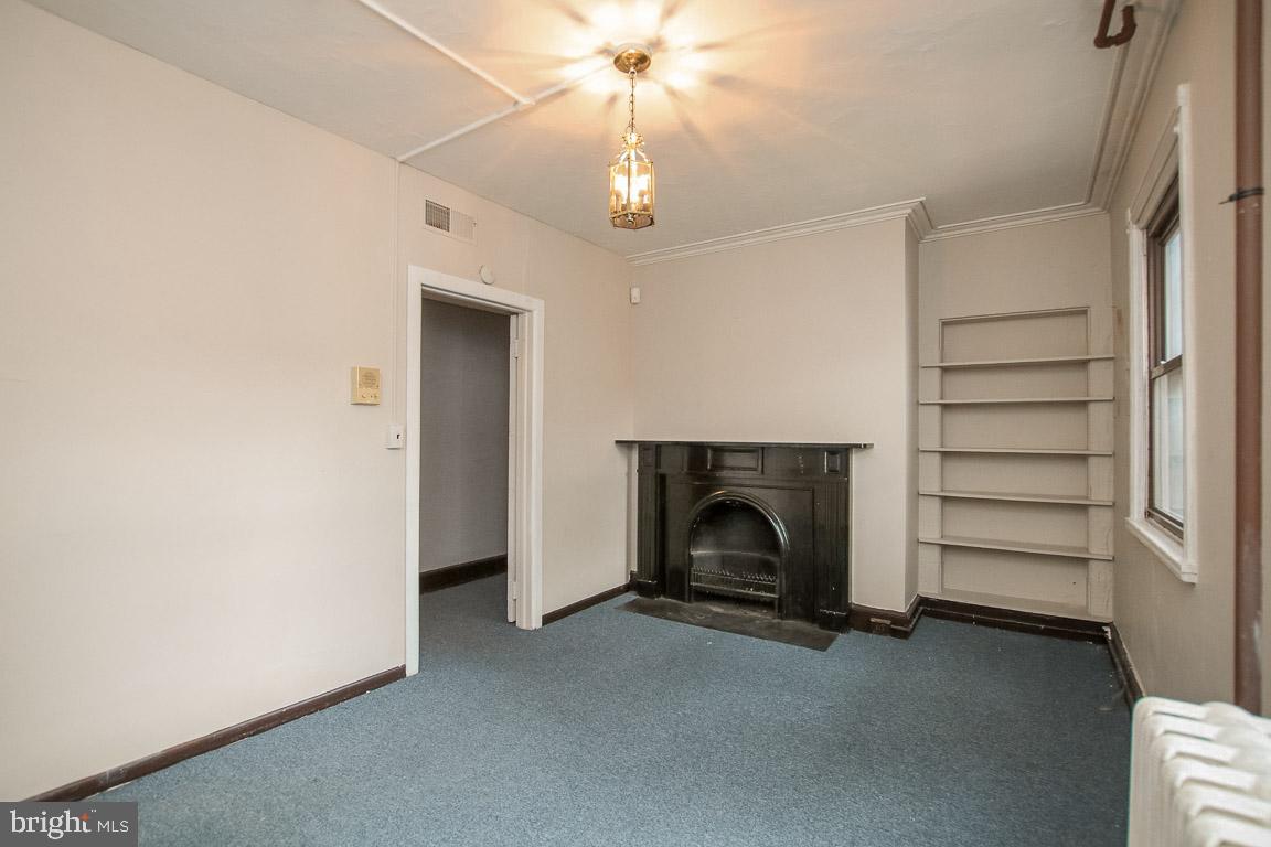 18 W Franklin St Property Photo 18