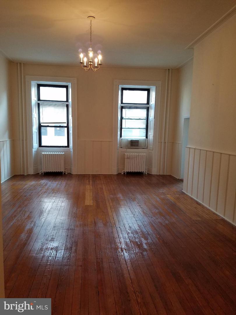 18 W Franklin St Property Photo 24