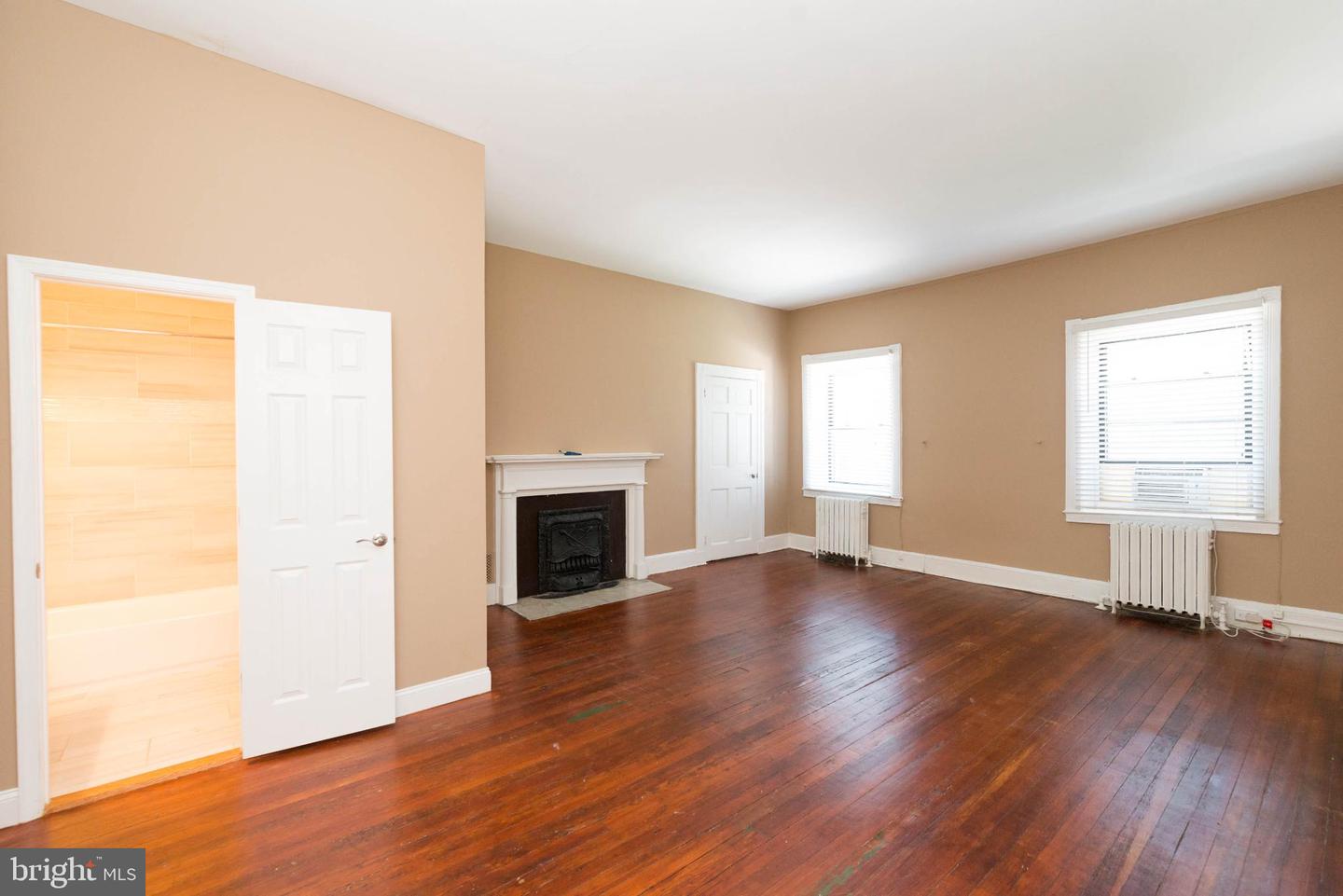 18 W Franklin St Property Photo 35