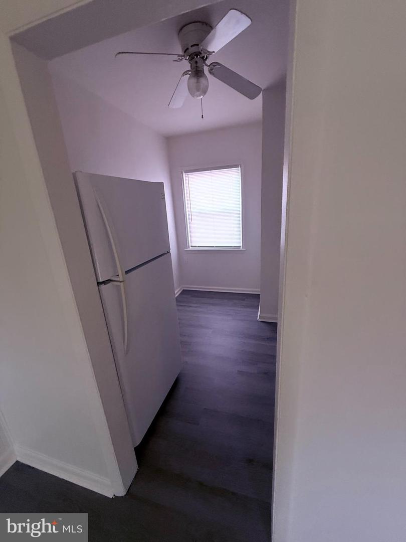 520 Baltic Ave #b Property Photo 4