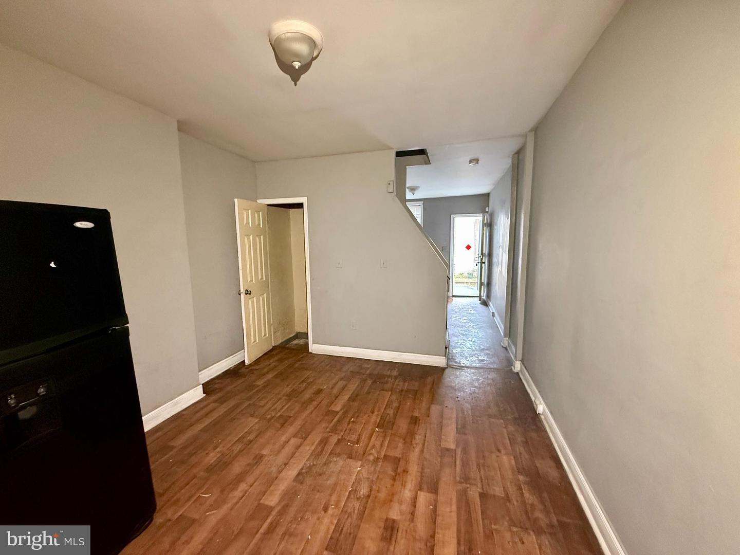 2023 Etting St Property Photo 6