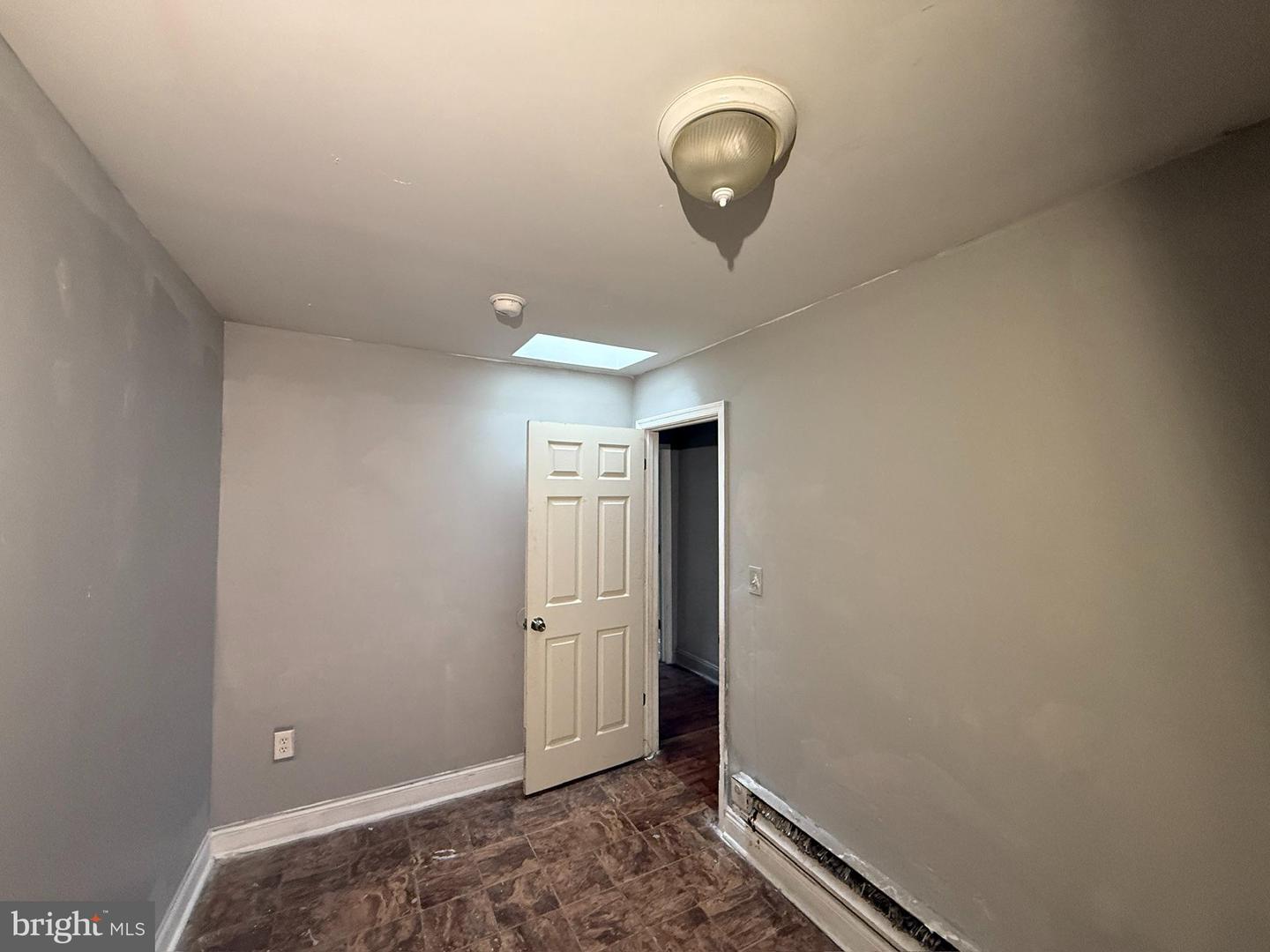 2023 Etting St Property Photo 8