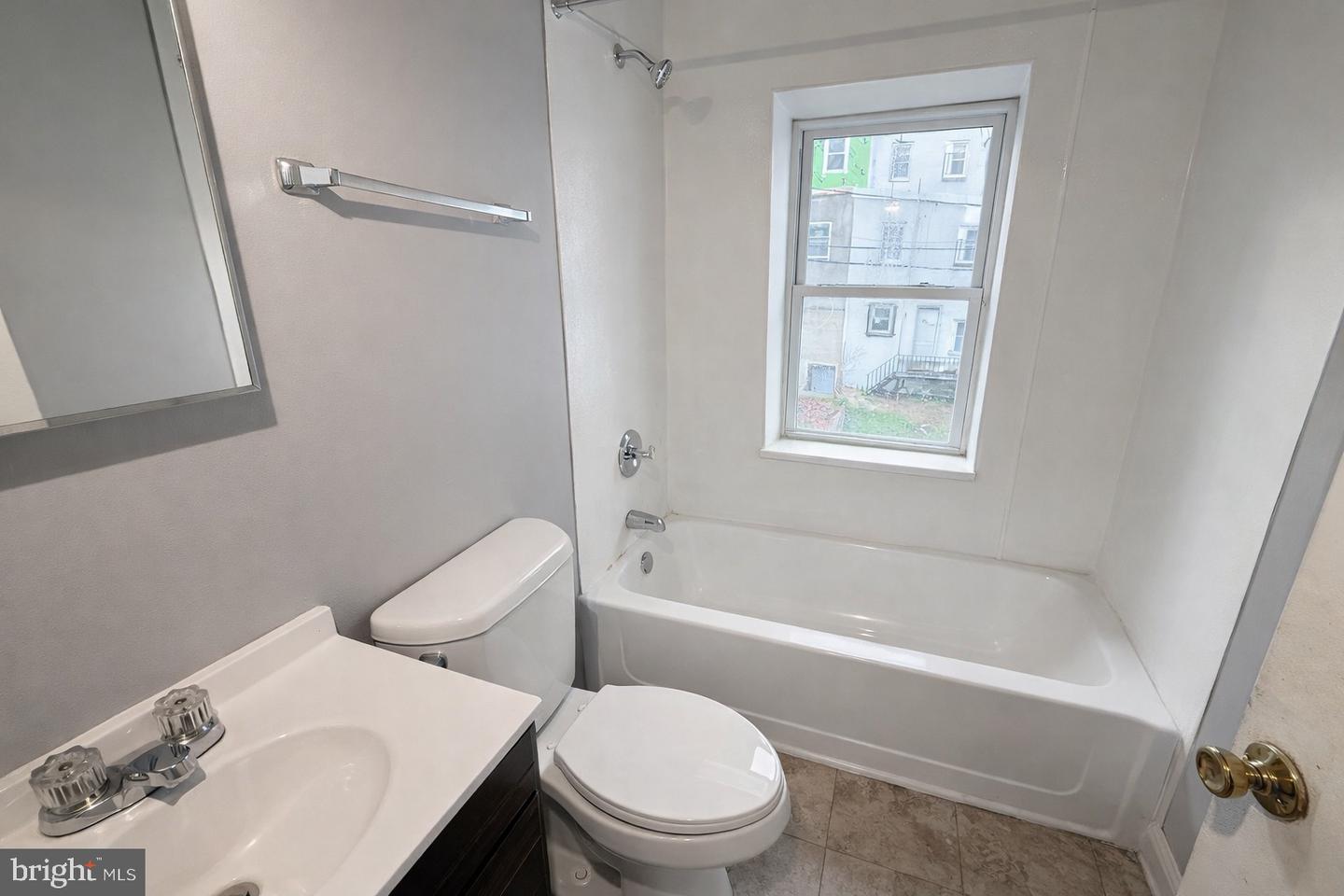 2023 Etting St Property Photo 10