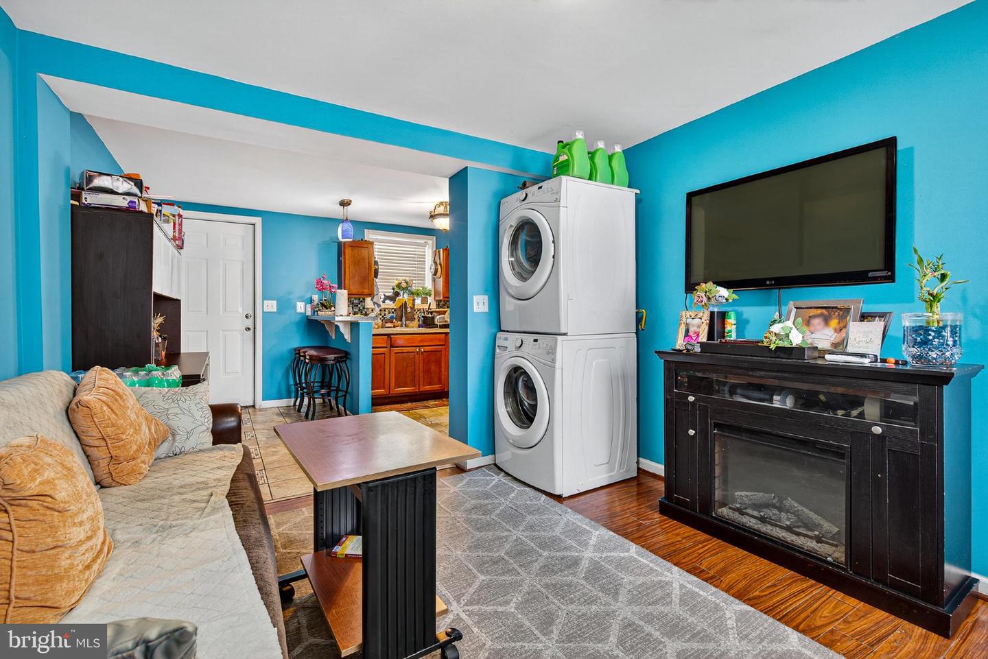 1109 Quantril Way Property Photo 3