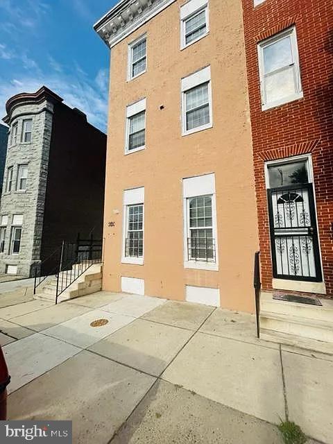 1112 N Eden St N Property Photo 1