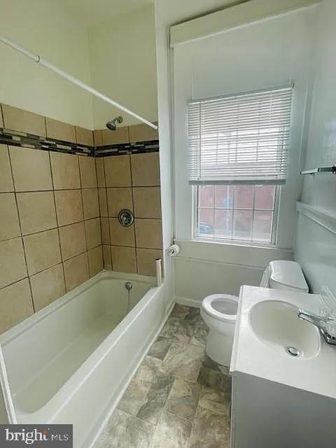 1112 N Eden St N Property Photo 5