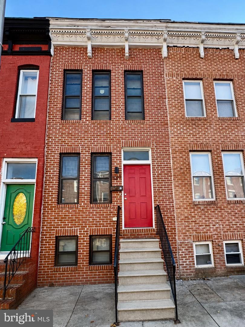1019 W Fayette St Property Photo 2