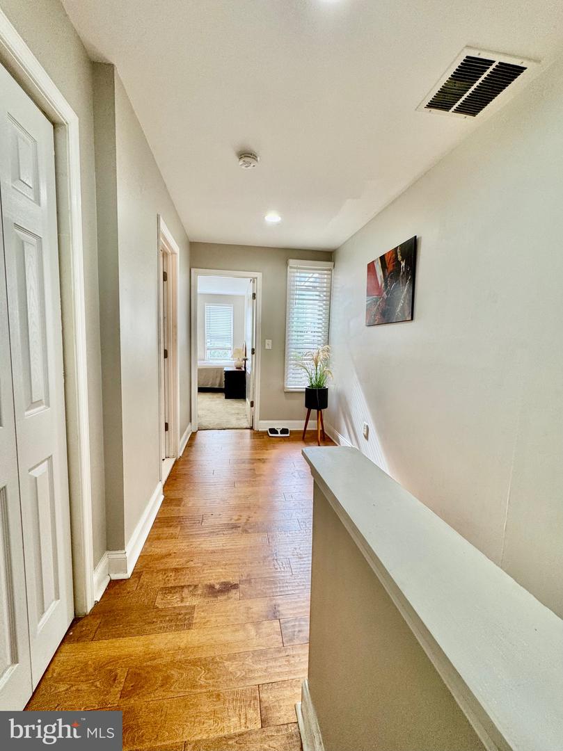 1019 W Fayette St Property Photo 15