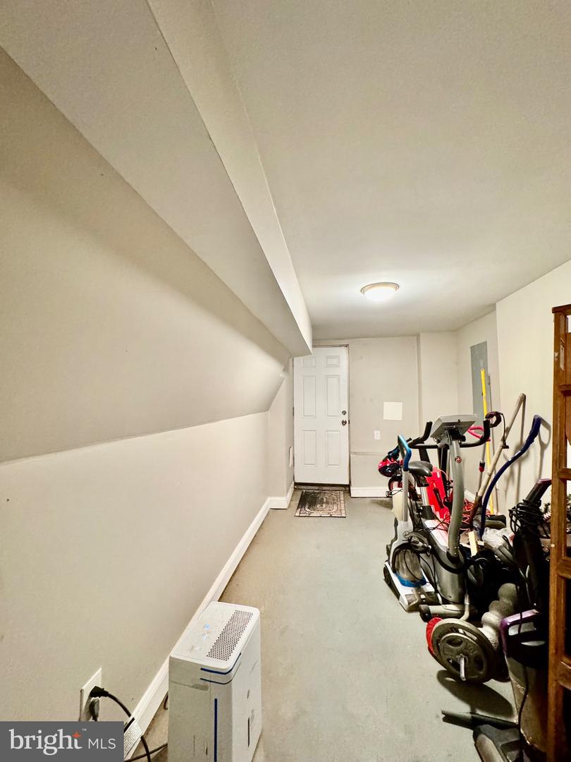 1019 W Fayette St Property Photo 34