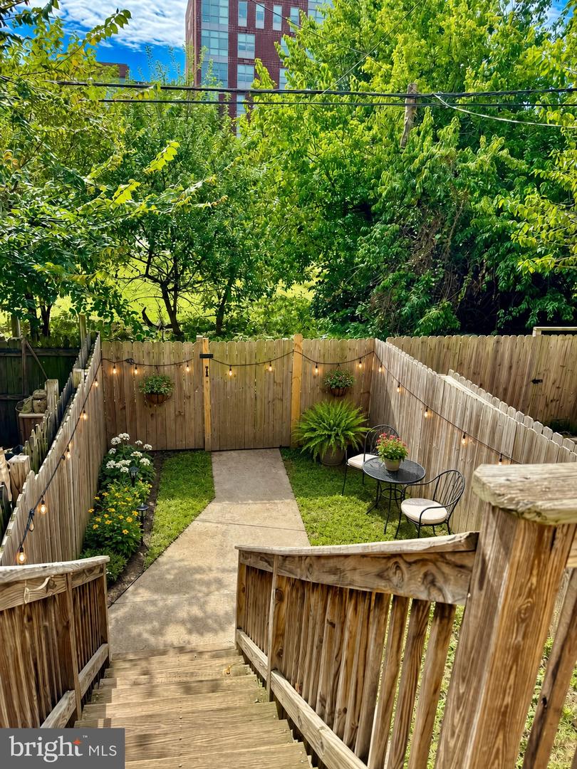 1019 W Fayette St Property Photo 37
