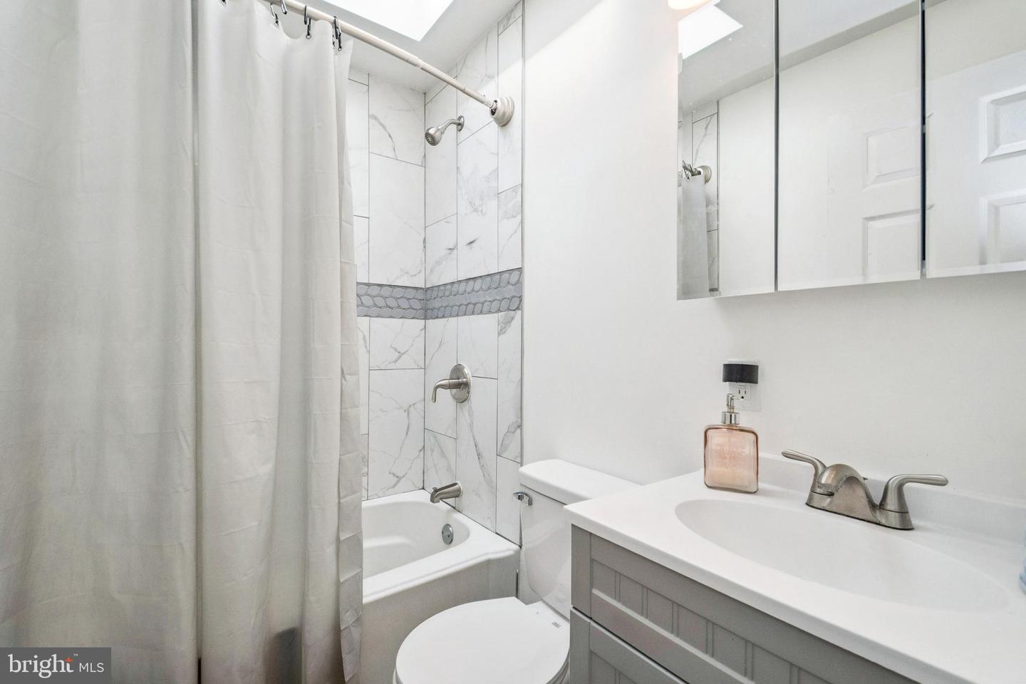3404 Lyndale Ave Property Photo 17