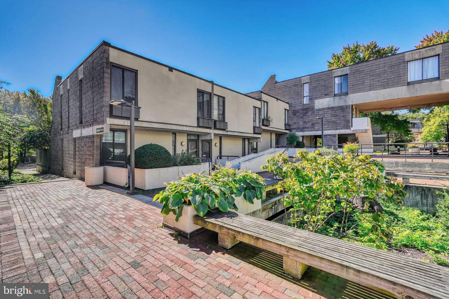 2311 Pennyroyal Ter Property Photo 1