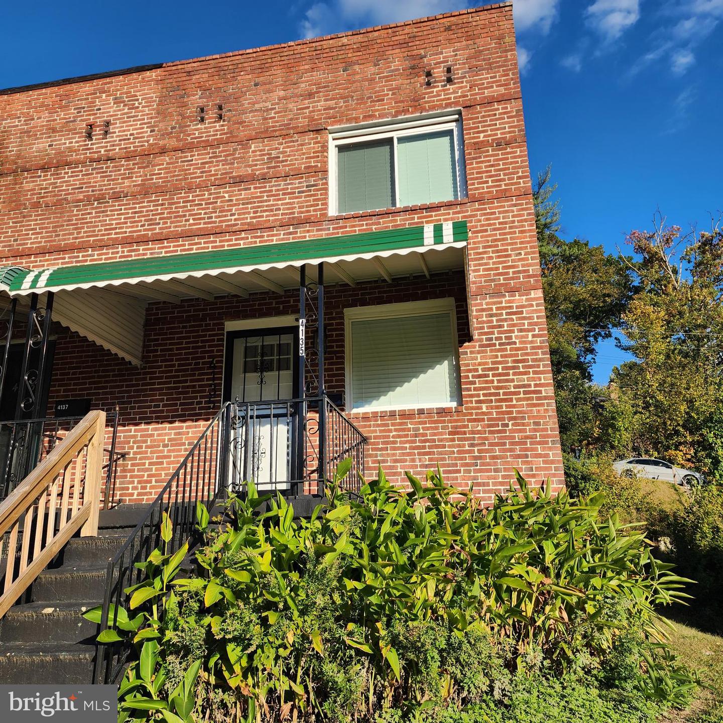 4135 The Alameda Property Photo 2