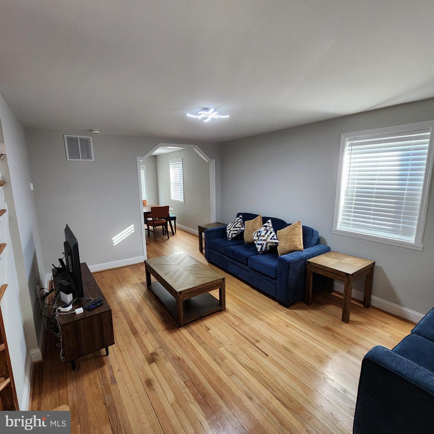 4135 The Alameda Property Photo 3