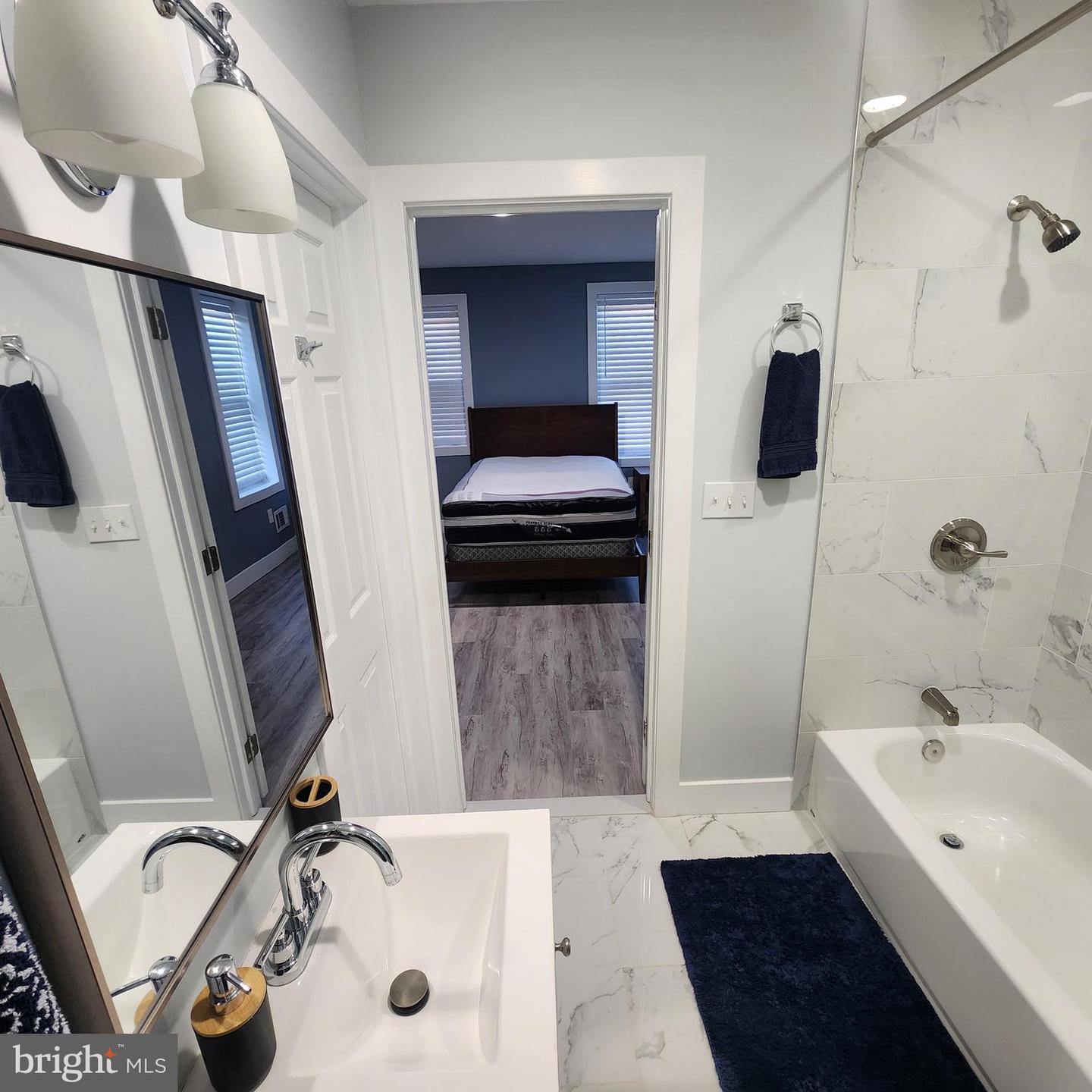 2751 Fenwick Ave Property Photo 11