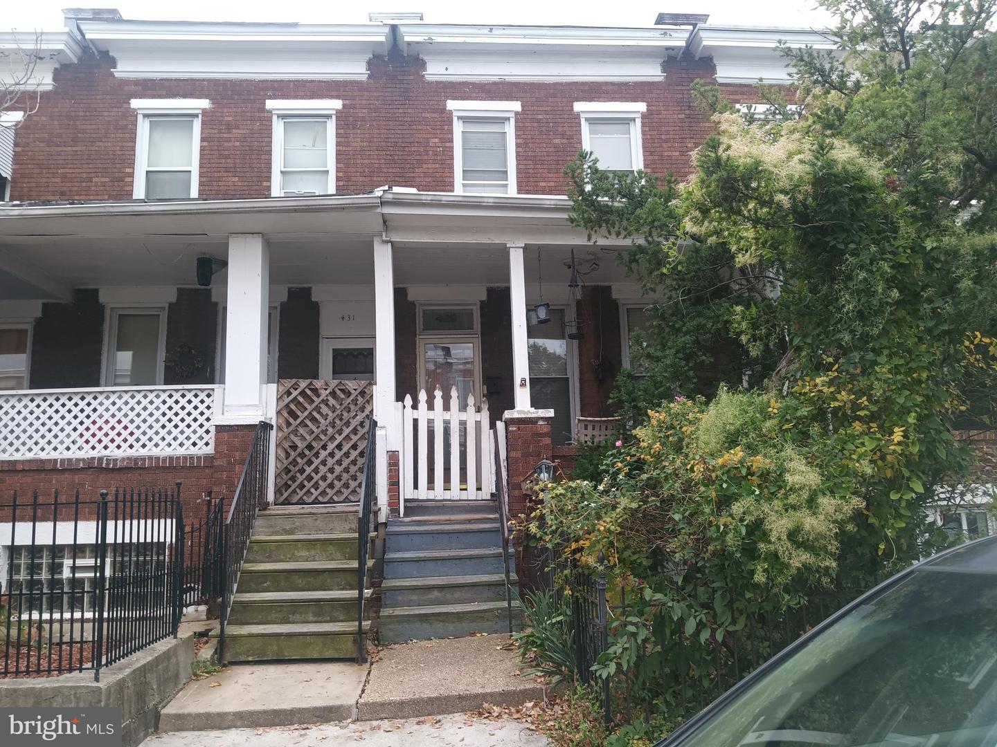 429 ILCHESTER AVE Property Photo 1