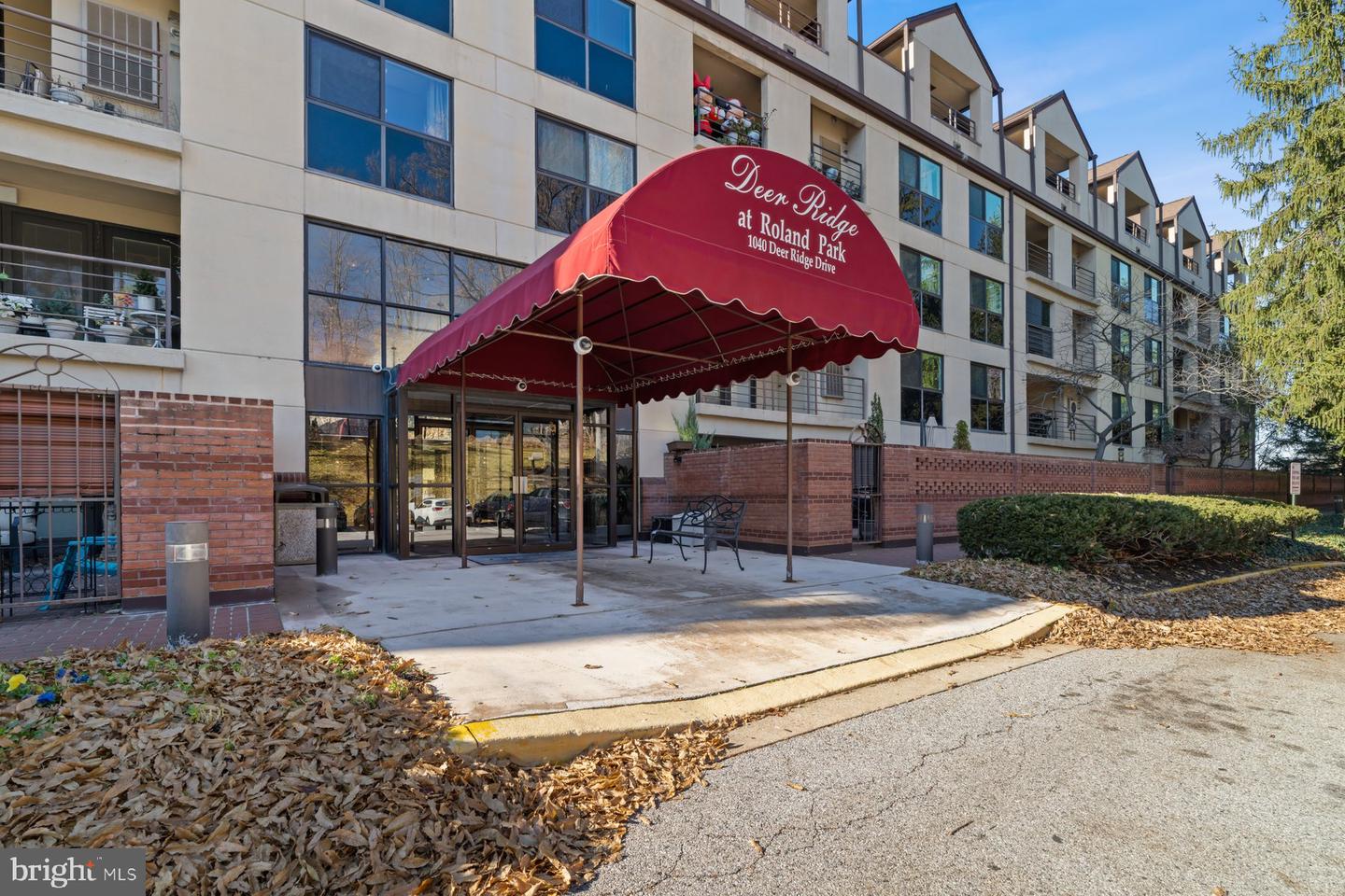 1040 Deer Ridge Dr #402 Property Photo 1