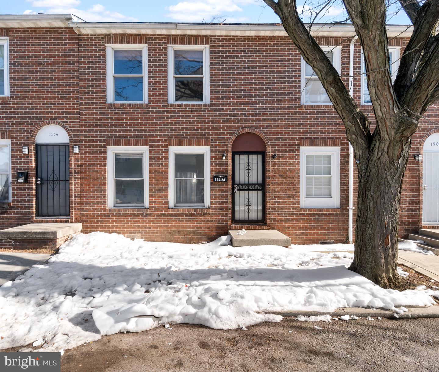1907 BRUNT ST Property Photo 1