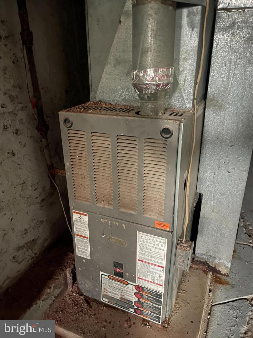 1113 N Montford Ave Property Photo 24