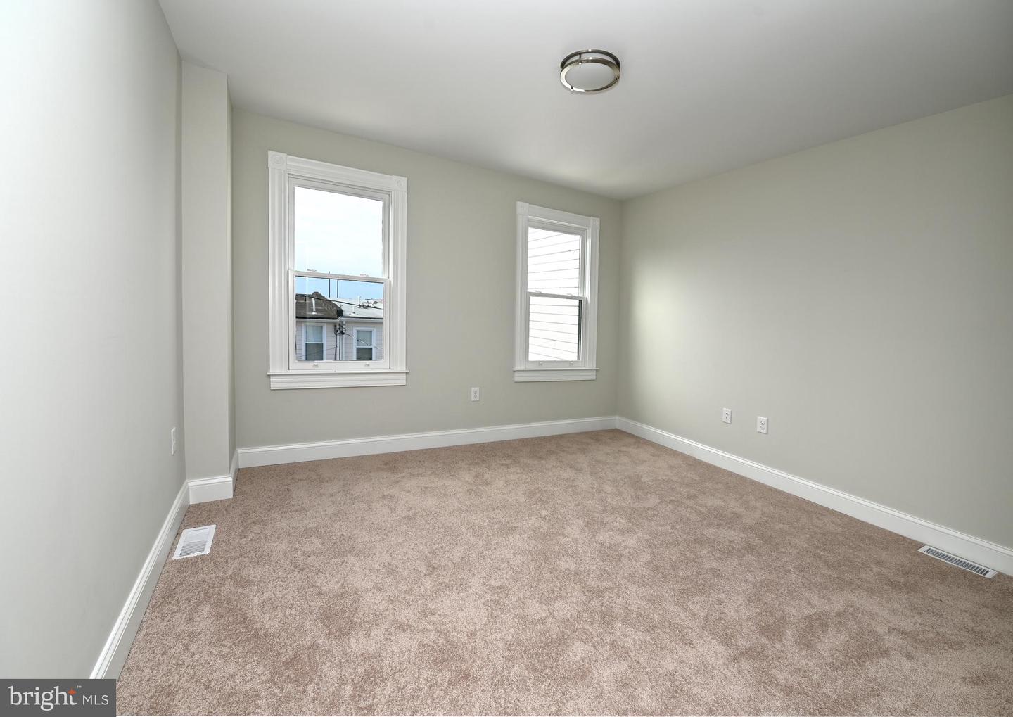 2247 E Biddle St Property Photo 11