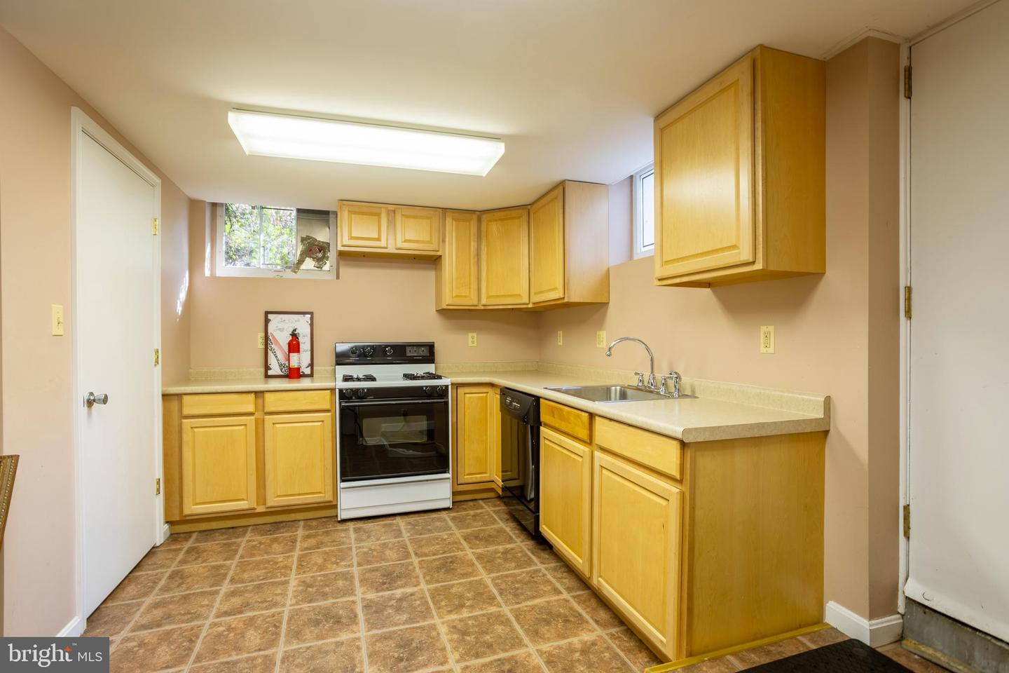 3306 Labyrinth Rd Property Photo 56