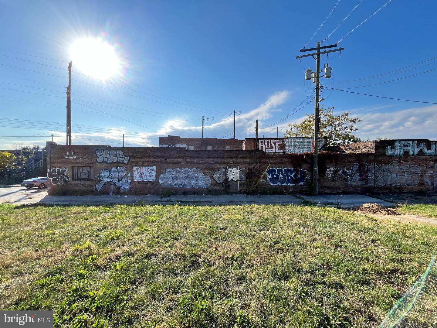 1301 N Wolfe St Property Photo 4