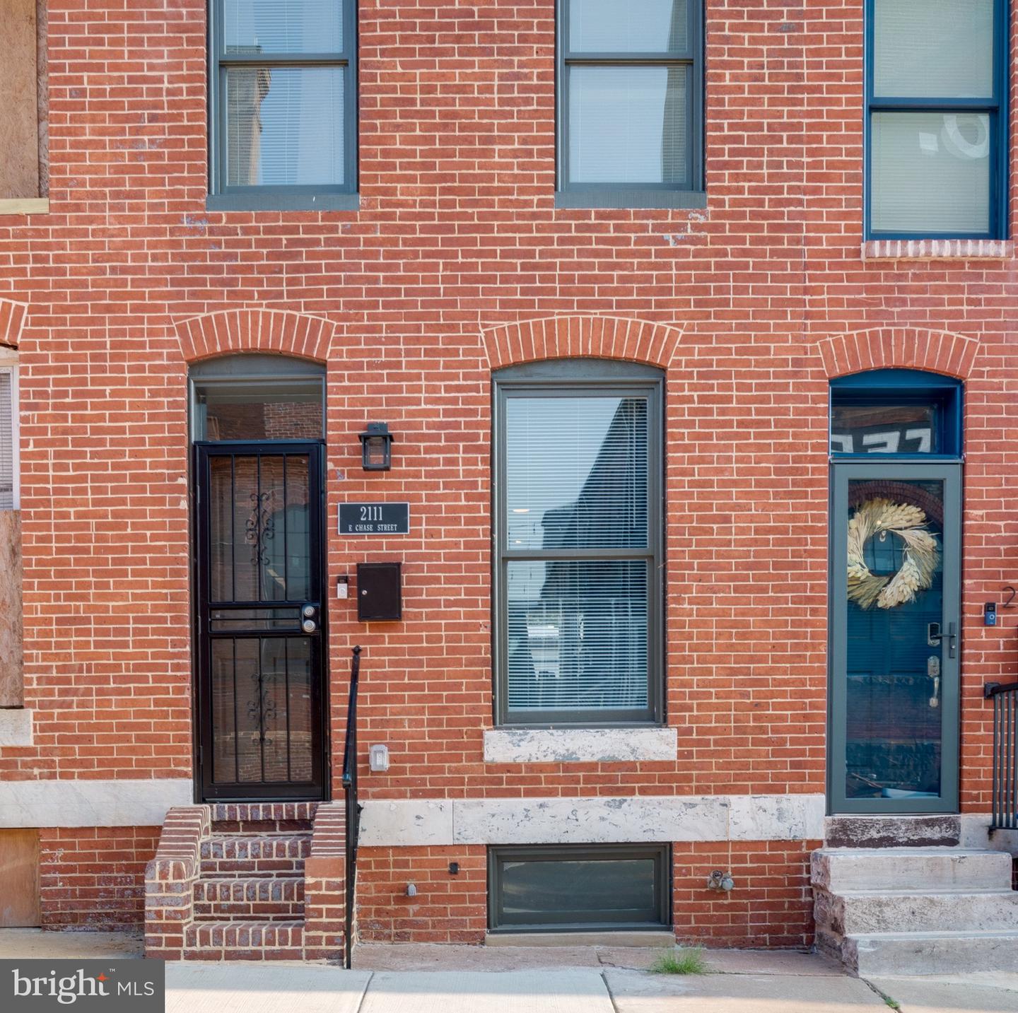 2111 E CHASE ST Property Photo 1