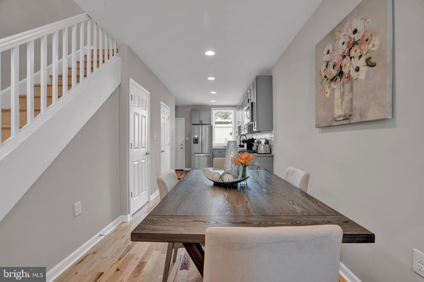 2111 E Chase St Property Photo 5