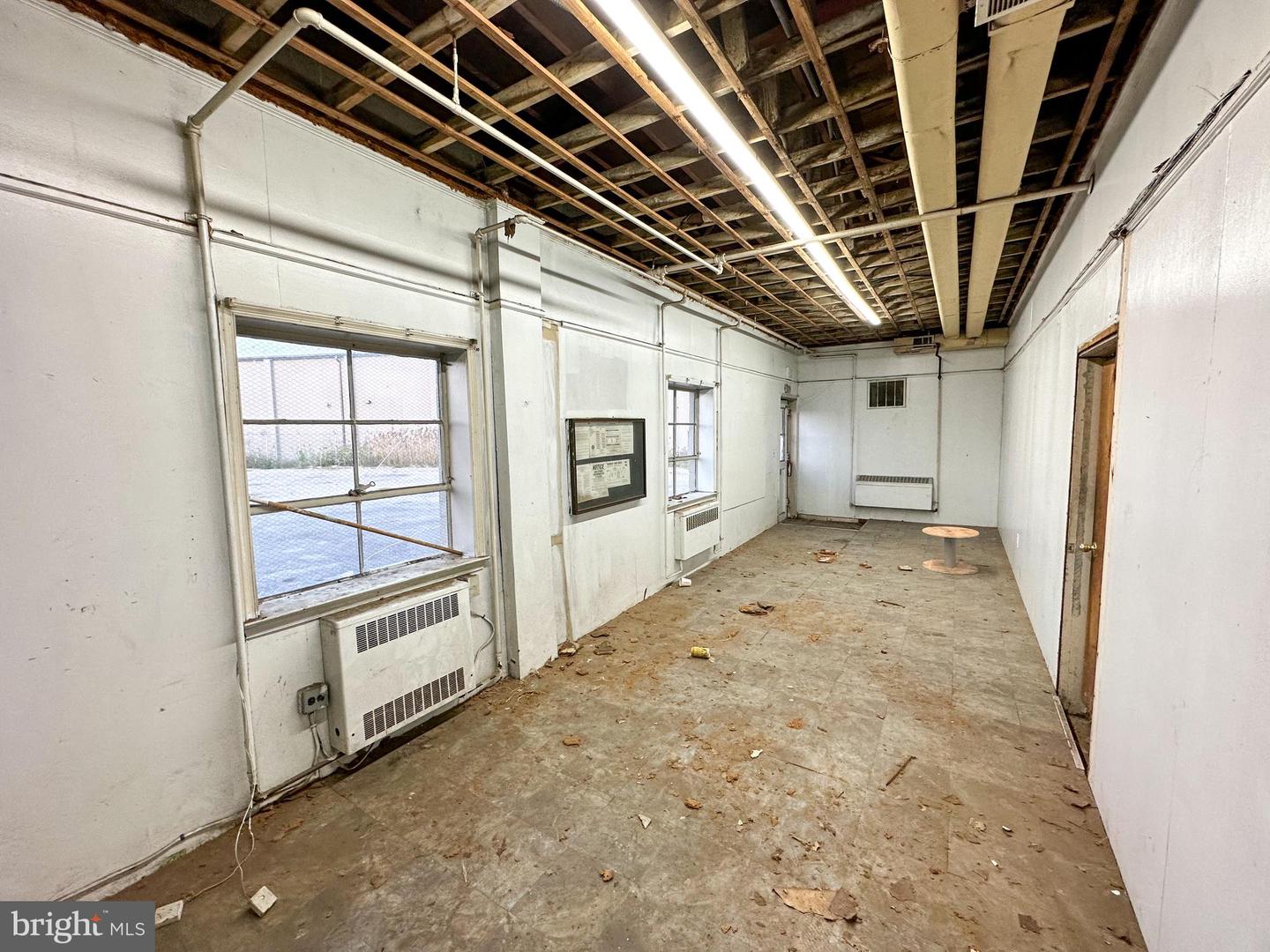 6330 Erdman Ave Property Photo 15