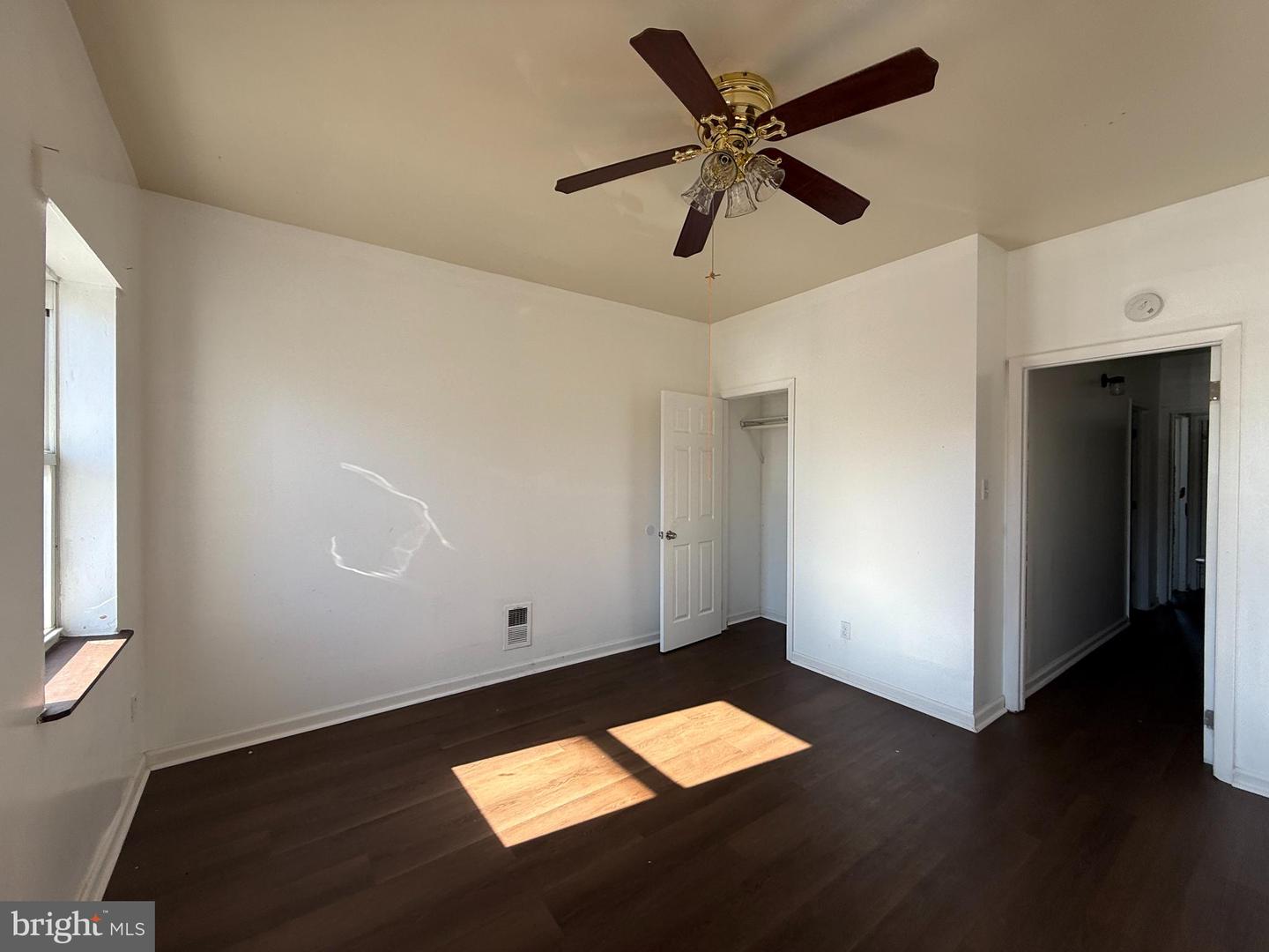 3236 E Lombard St Property Photo 6