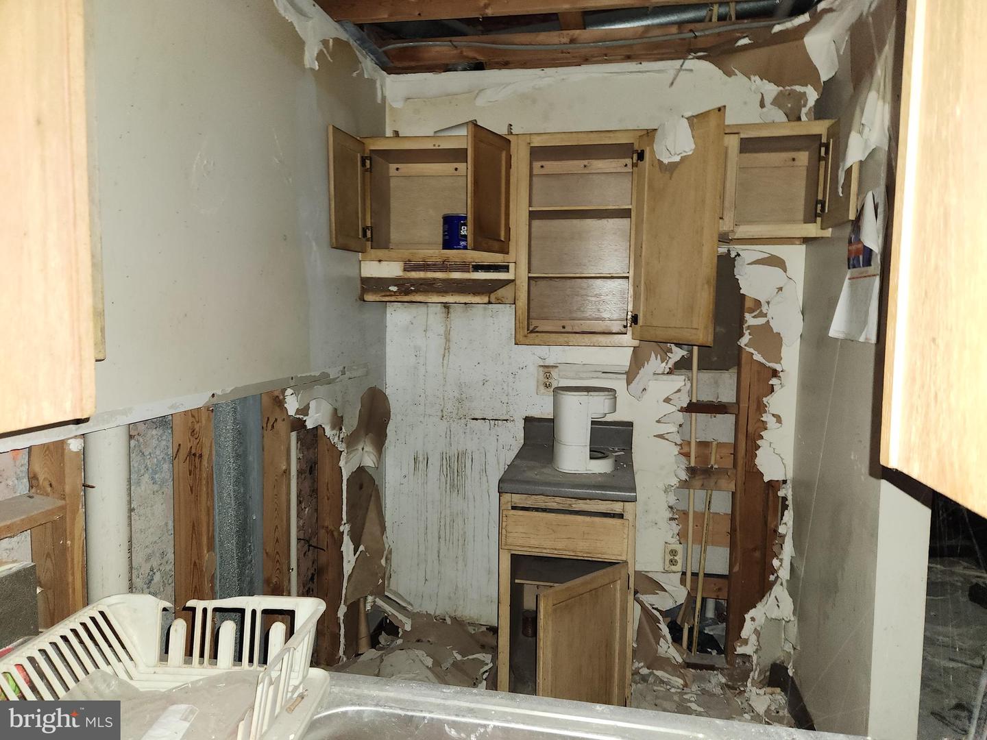 1627 Mosher St Property Photo 3
