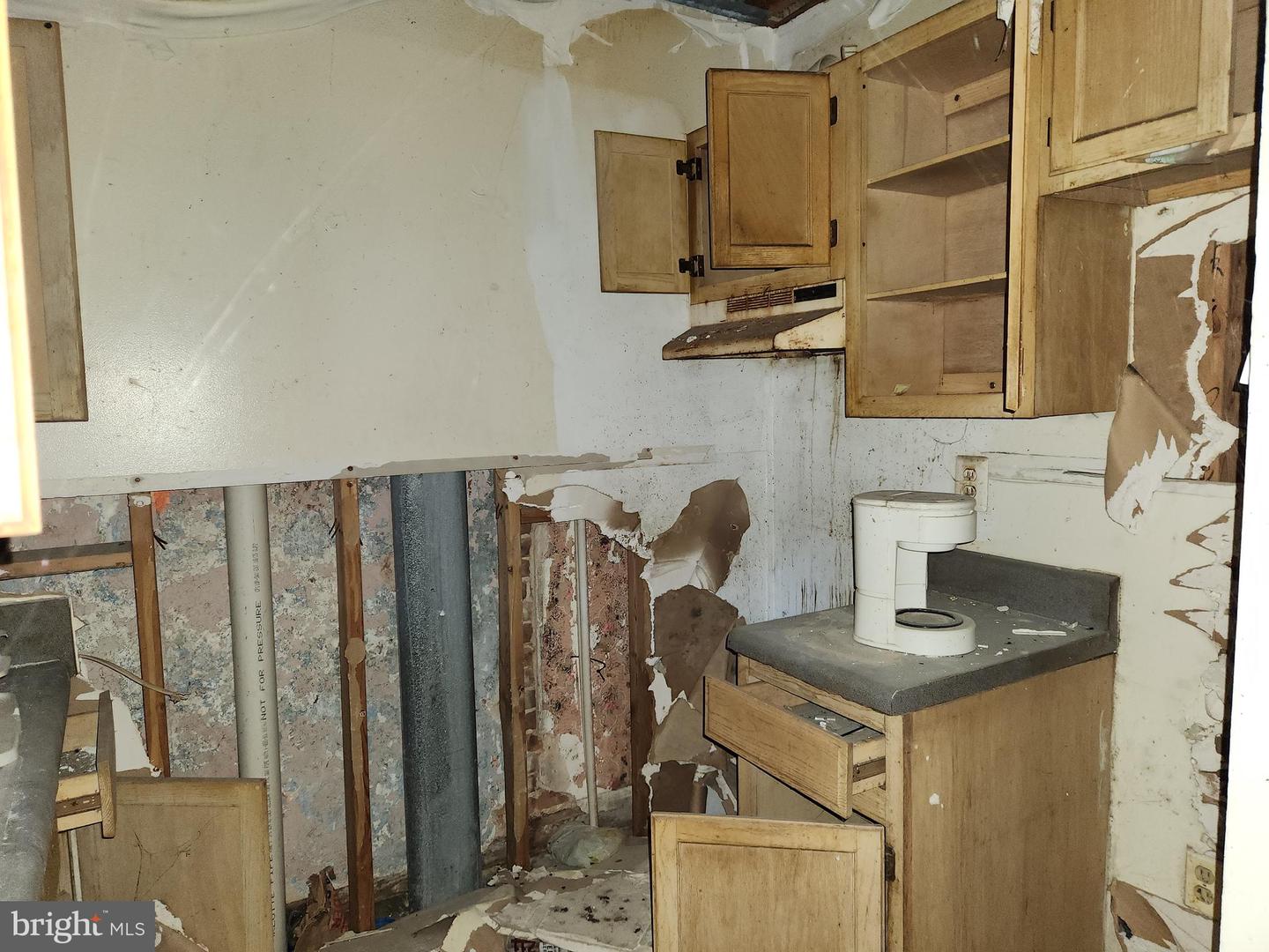 1627 Mosher St Property Photo 4