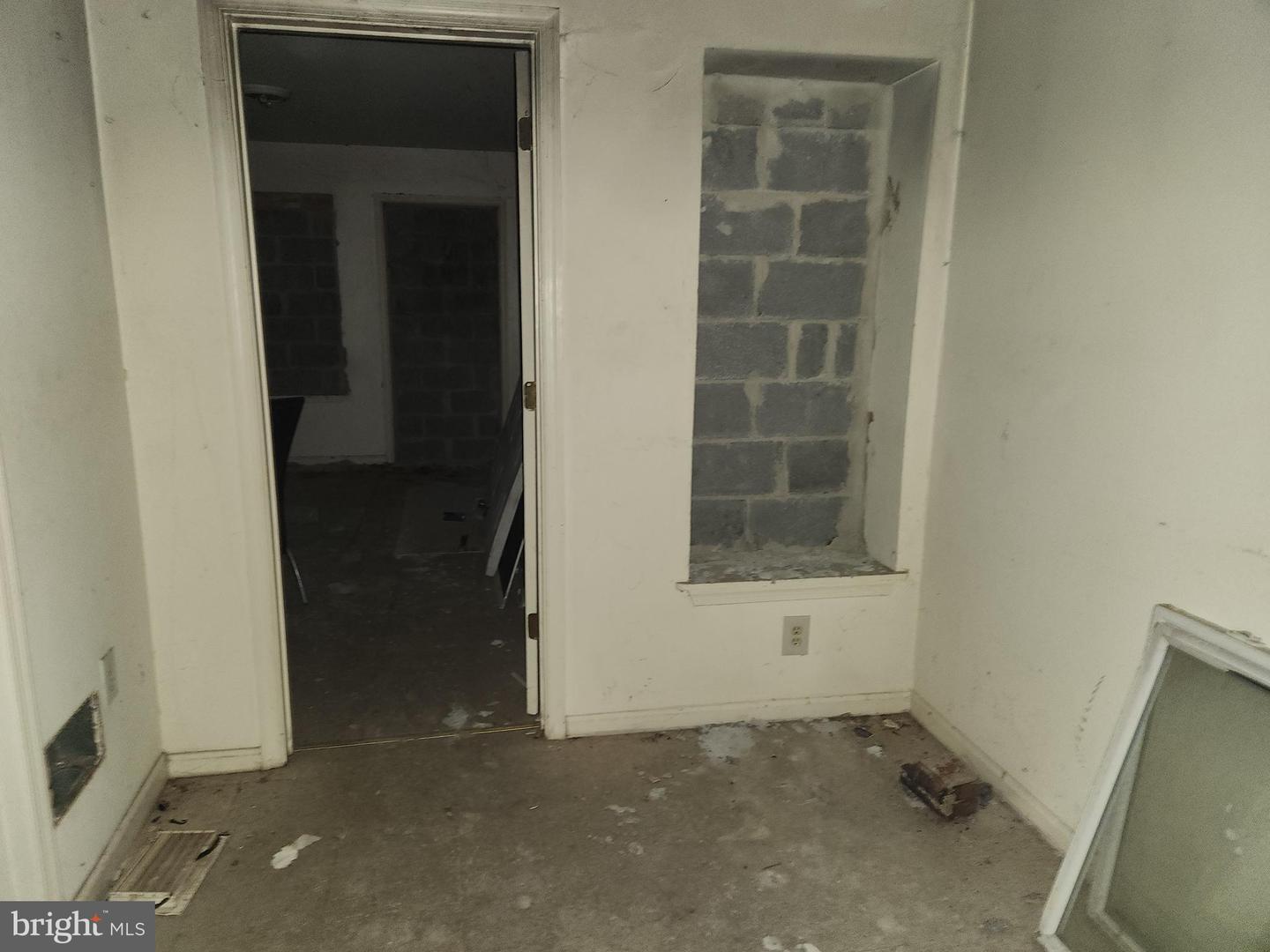 922 Calhoun St Property Photo 8